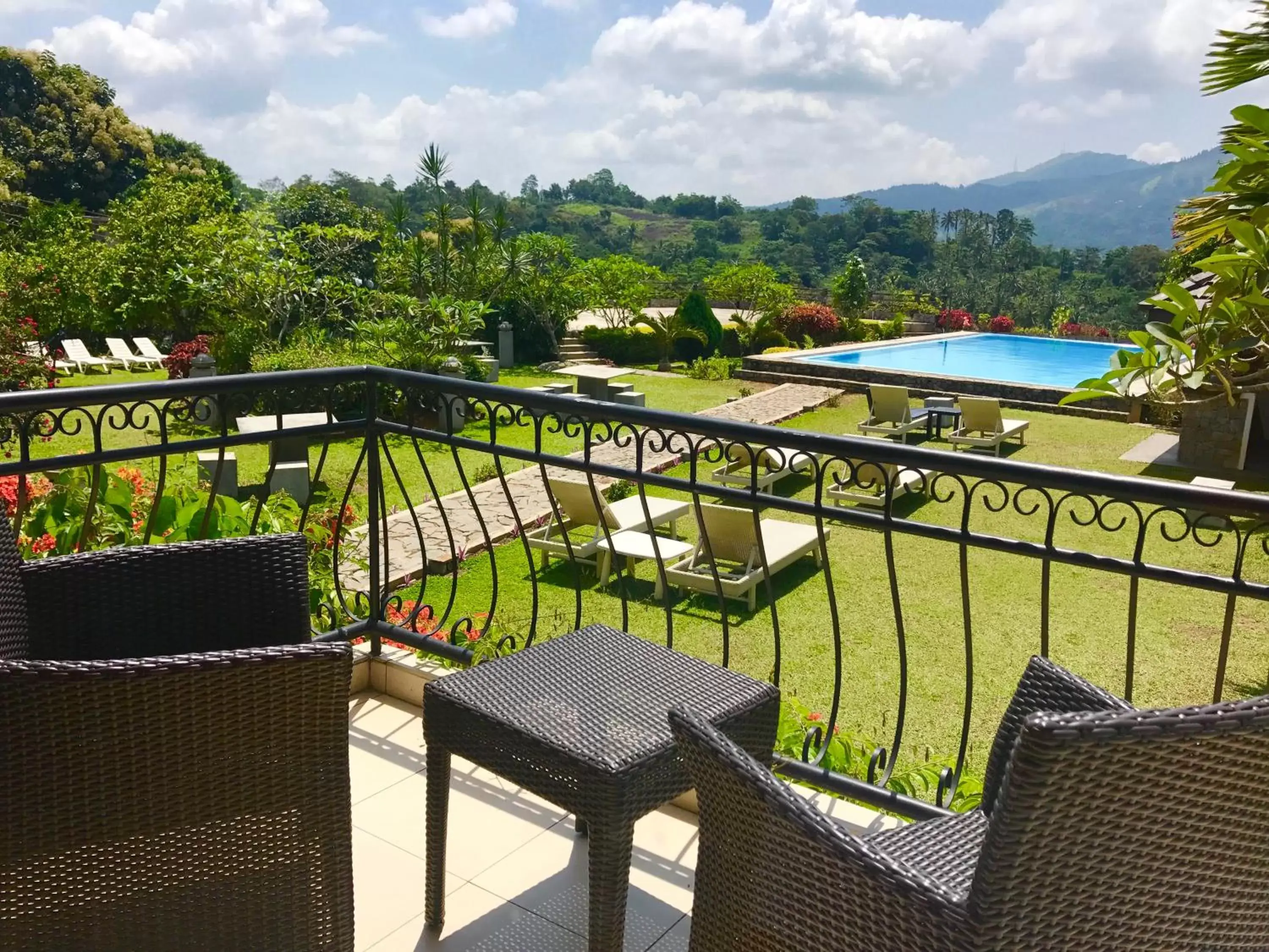 Balcony/Terrace, Pool View in Elegant Hotel