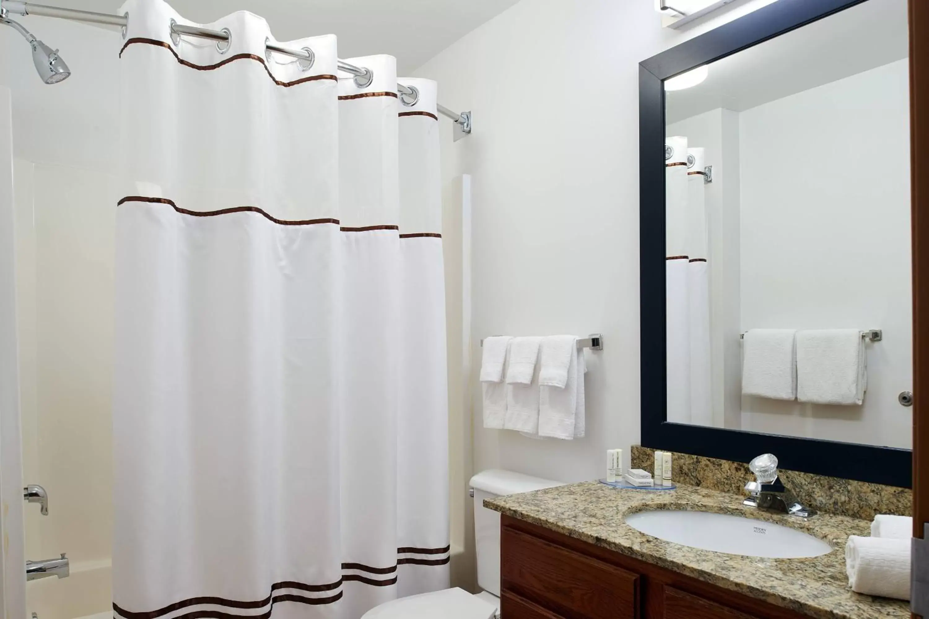 Bathroom in TownePlace Suites by Marriott Minneapolis Downtown/North Loop