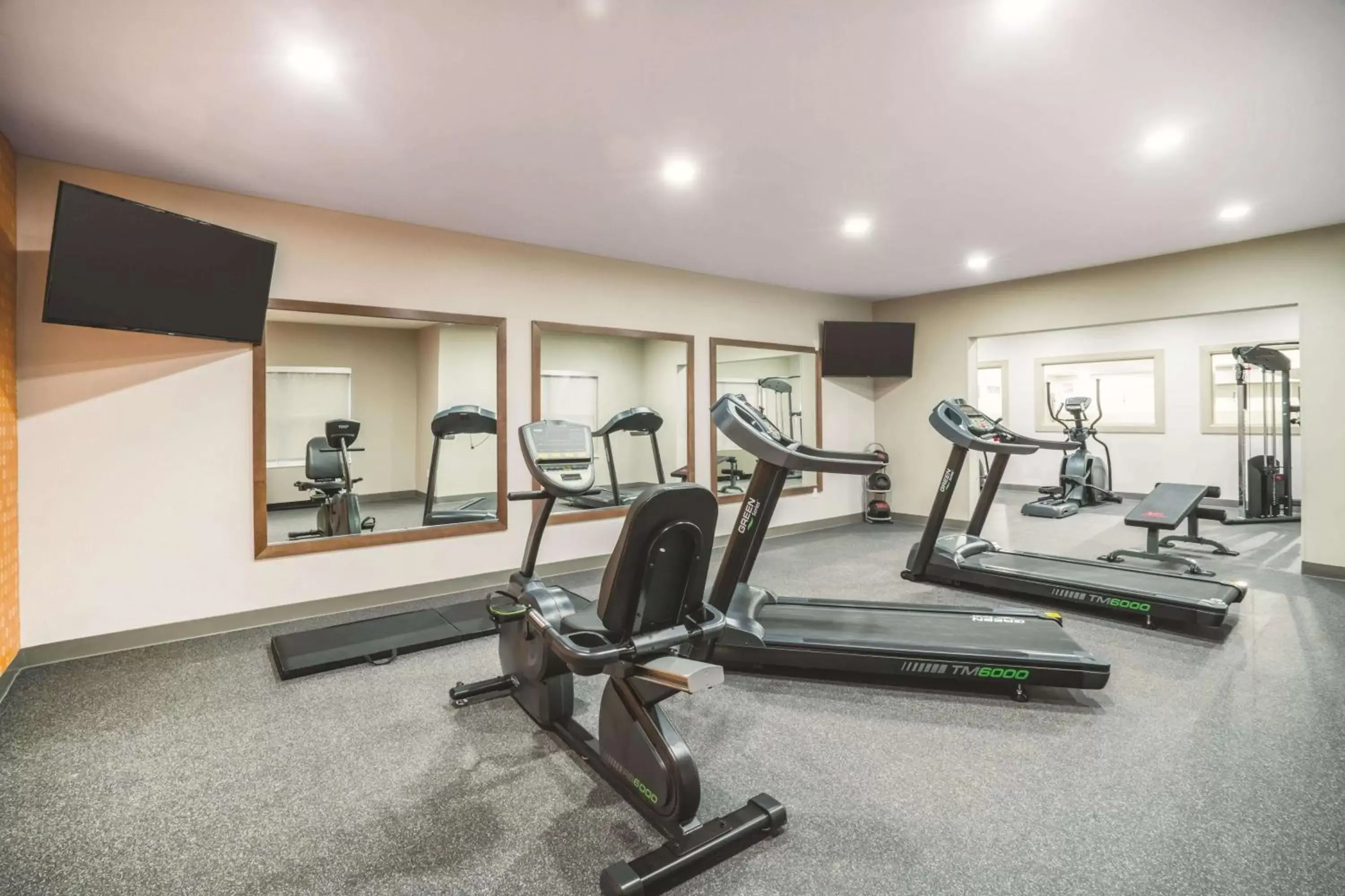Fitness centre/facilities, Fitness Center/Facilities in La Quinta by Wyndham Chattanooga North - Hixson