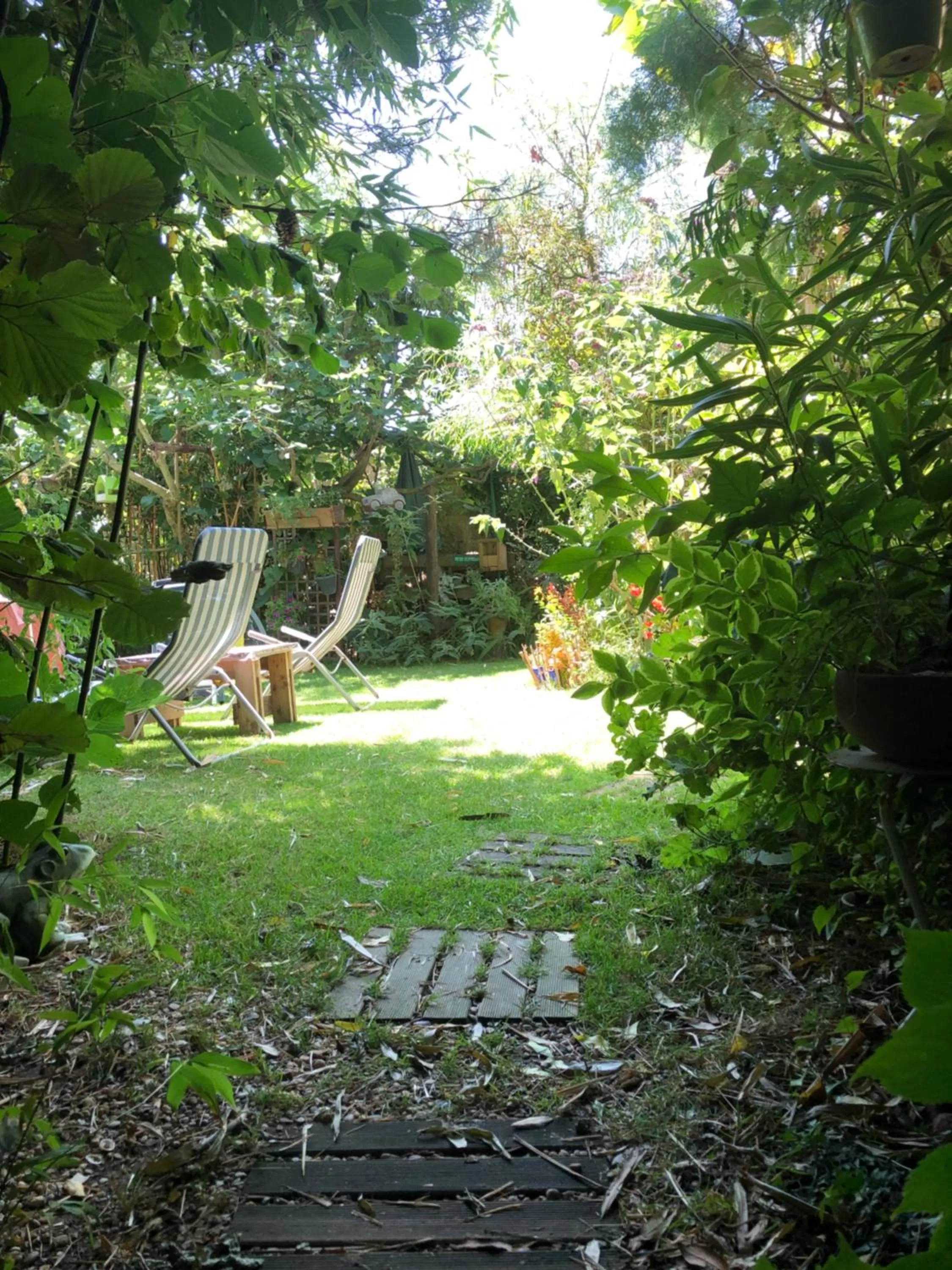 Garden in L Atypique