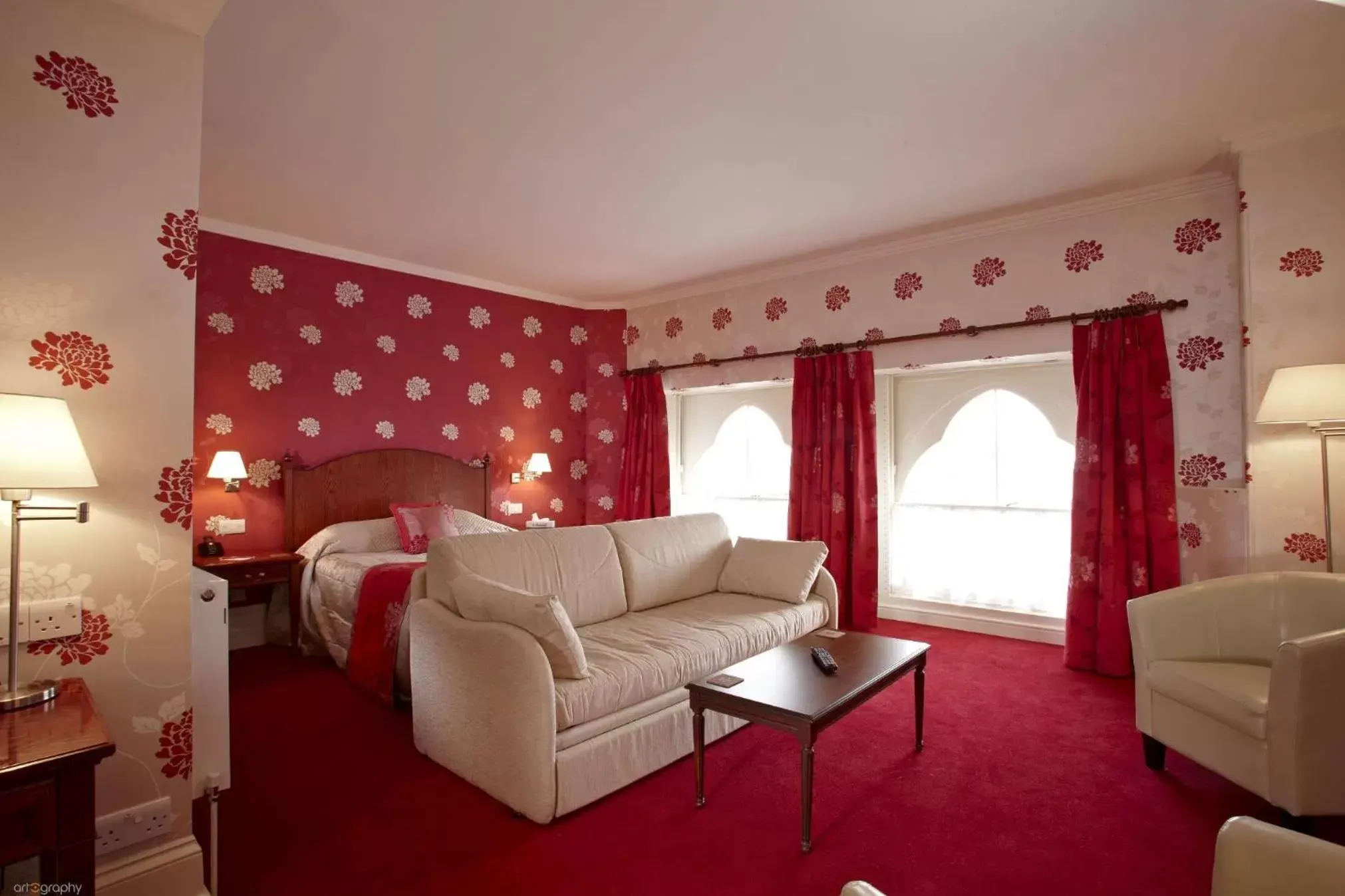 Bedroom, Seating Area in Duke Of Cornwall Hotel