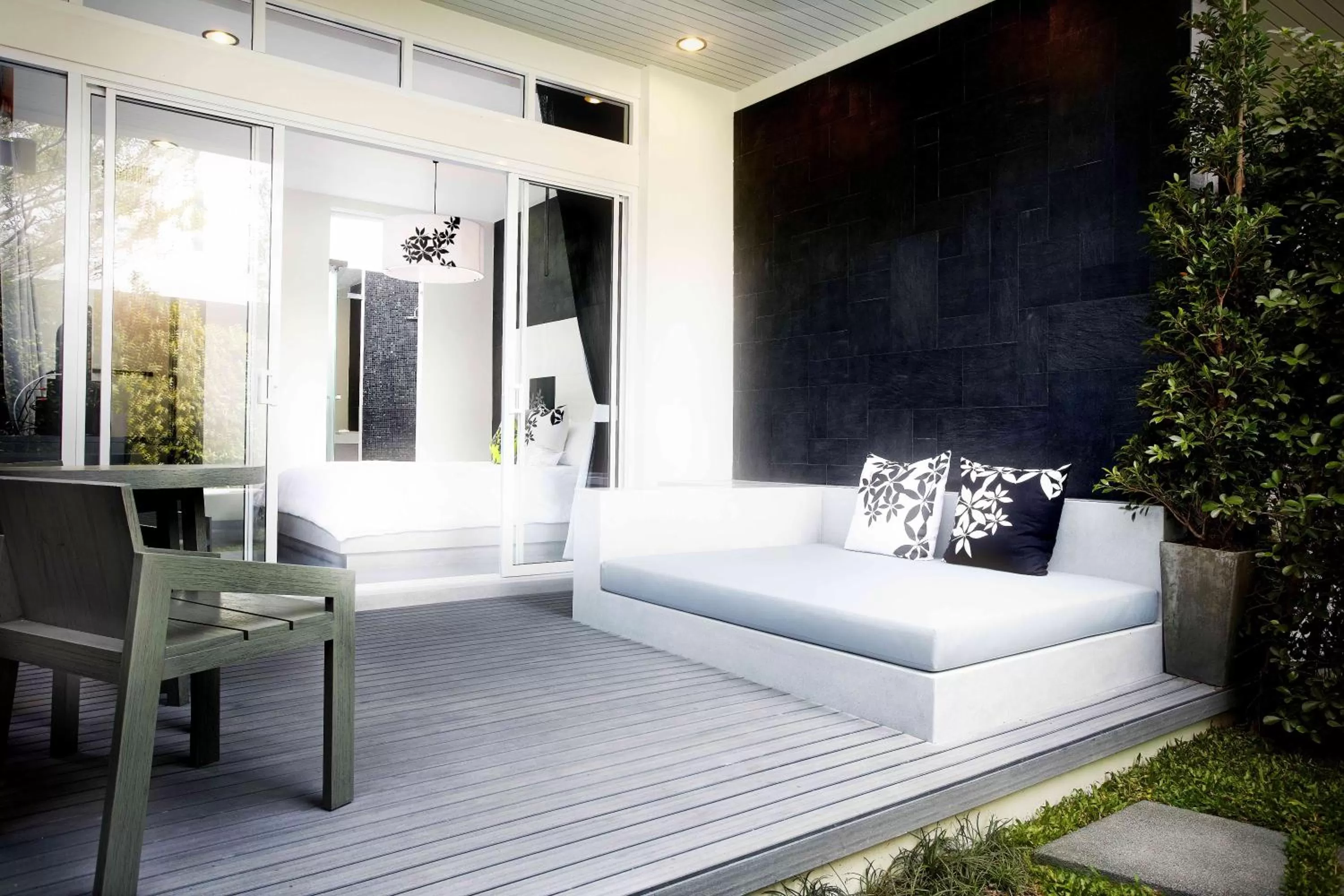 Balcony/Terrace, Bed in Cher Resort