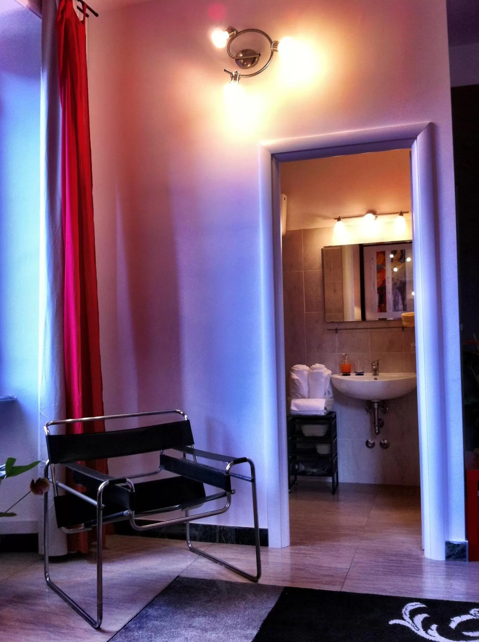 Shower in Vatican Paradise