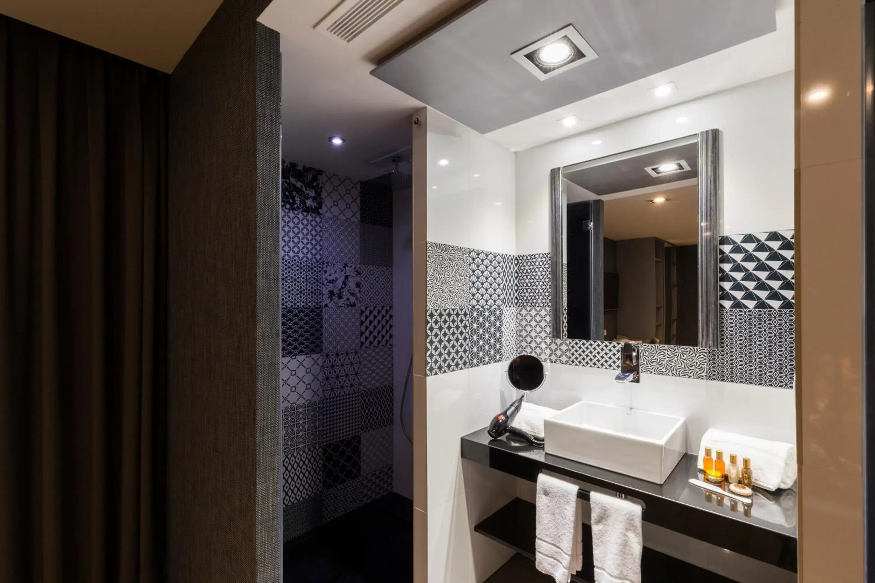 Bathroom in Sant Jordi Boutique Hotel