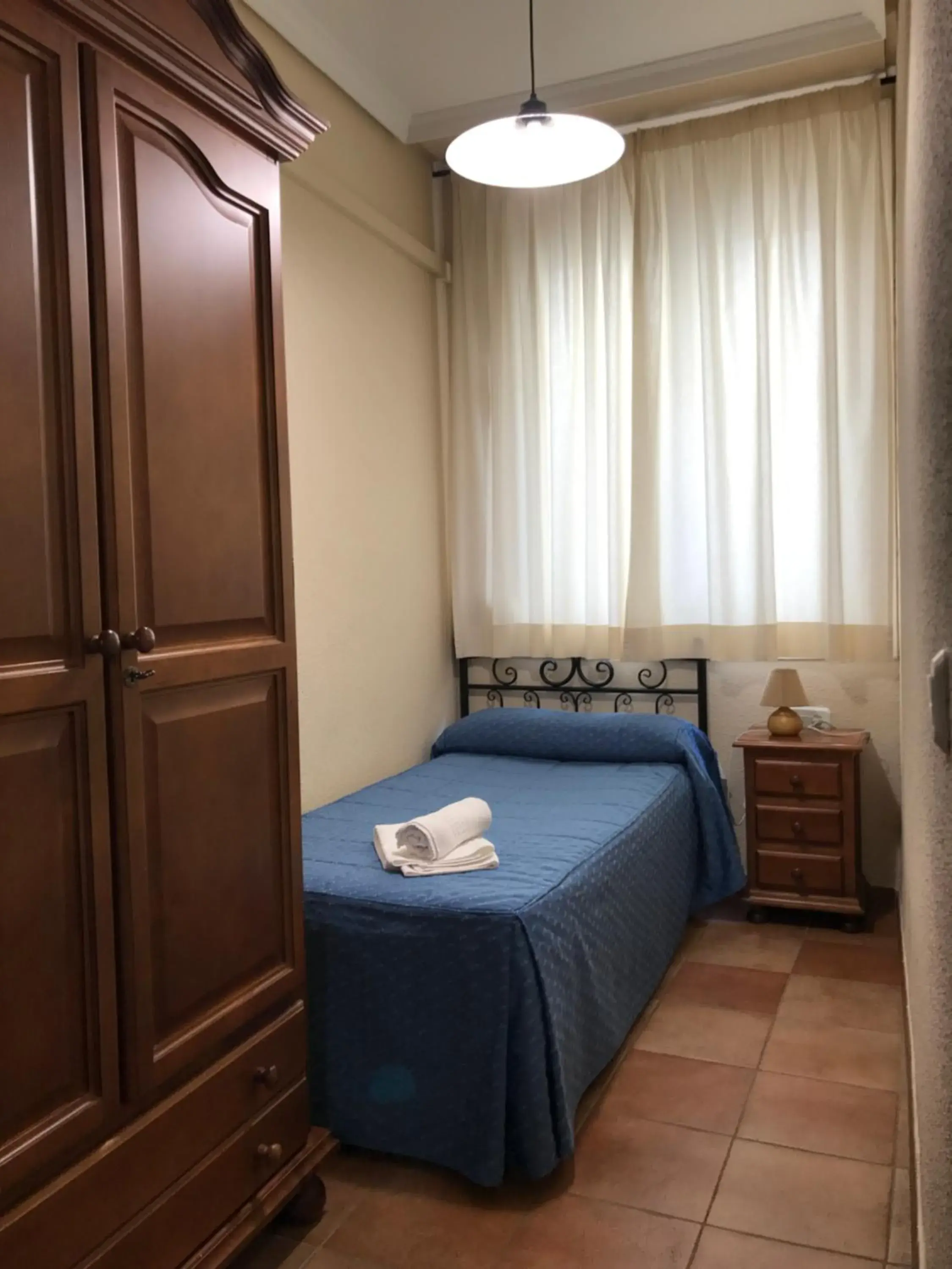 Bedroom, Bed in Hostal El Pilar