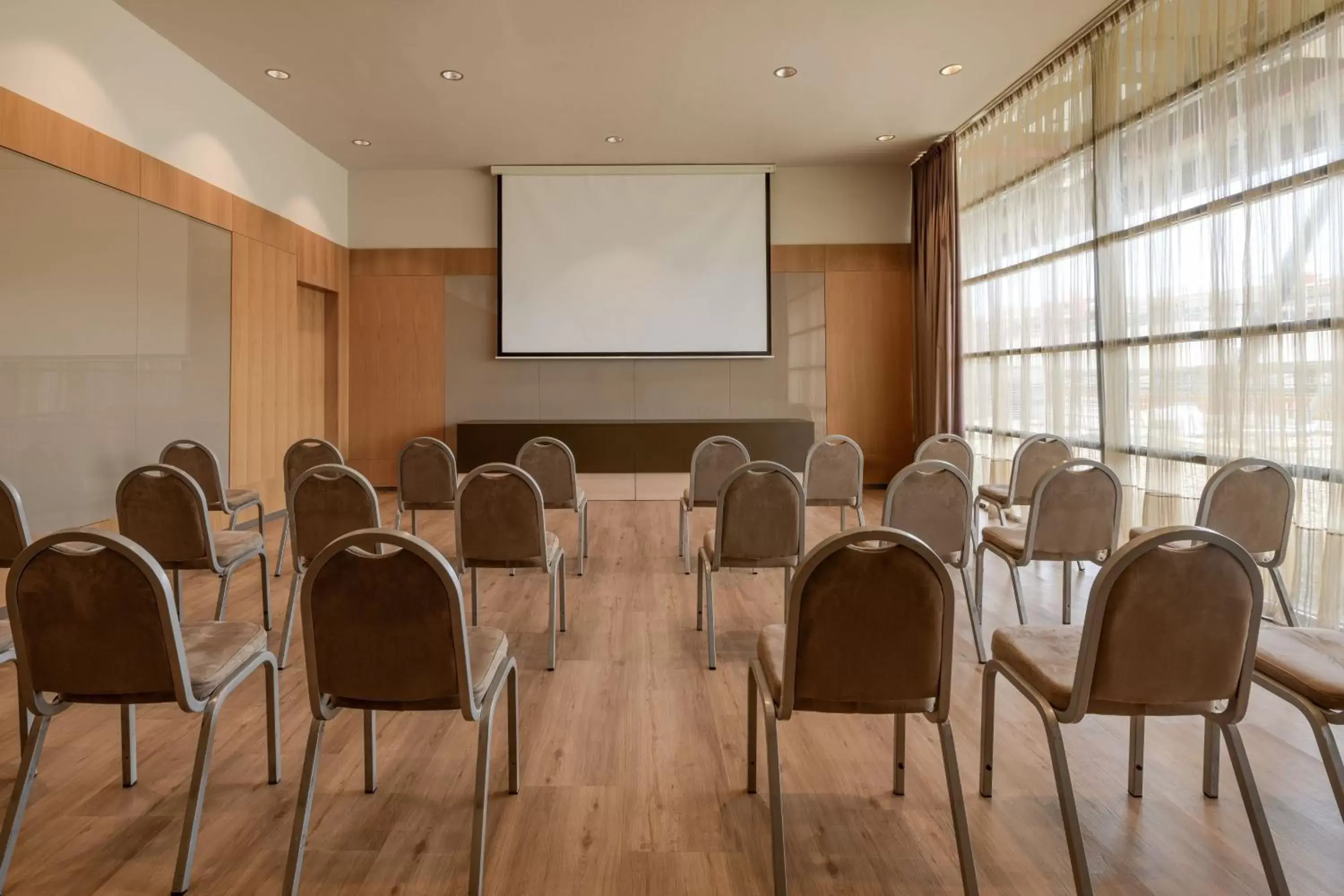 Meeting/conference room in AC Hotel Diagonal L'Illa by Marriott
