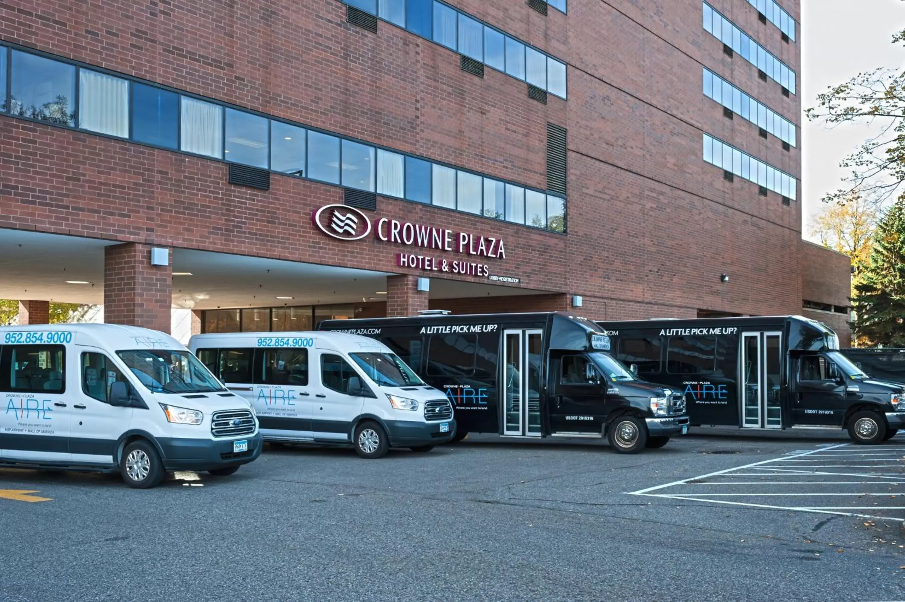 Lobby or reception, Property Building in Crowne Plaza Suites MSP Airport an IHG Hotel