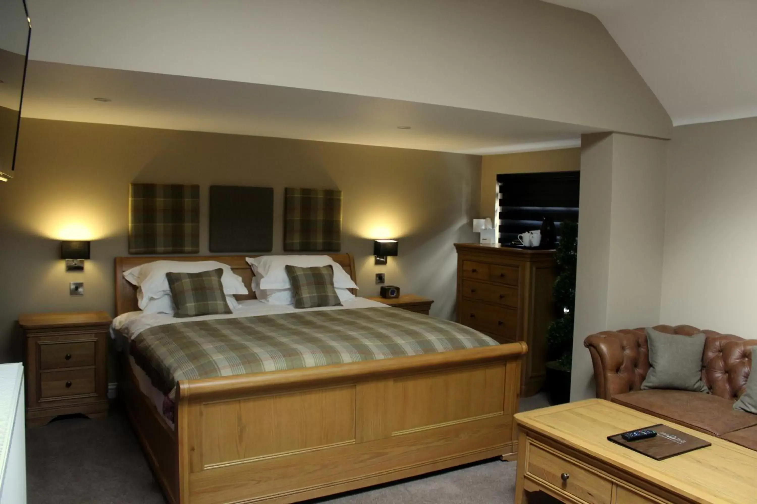 Bedroom, Bed in The Blue Bell at Arkendale