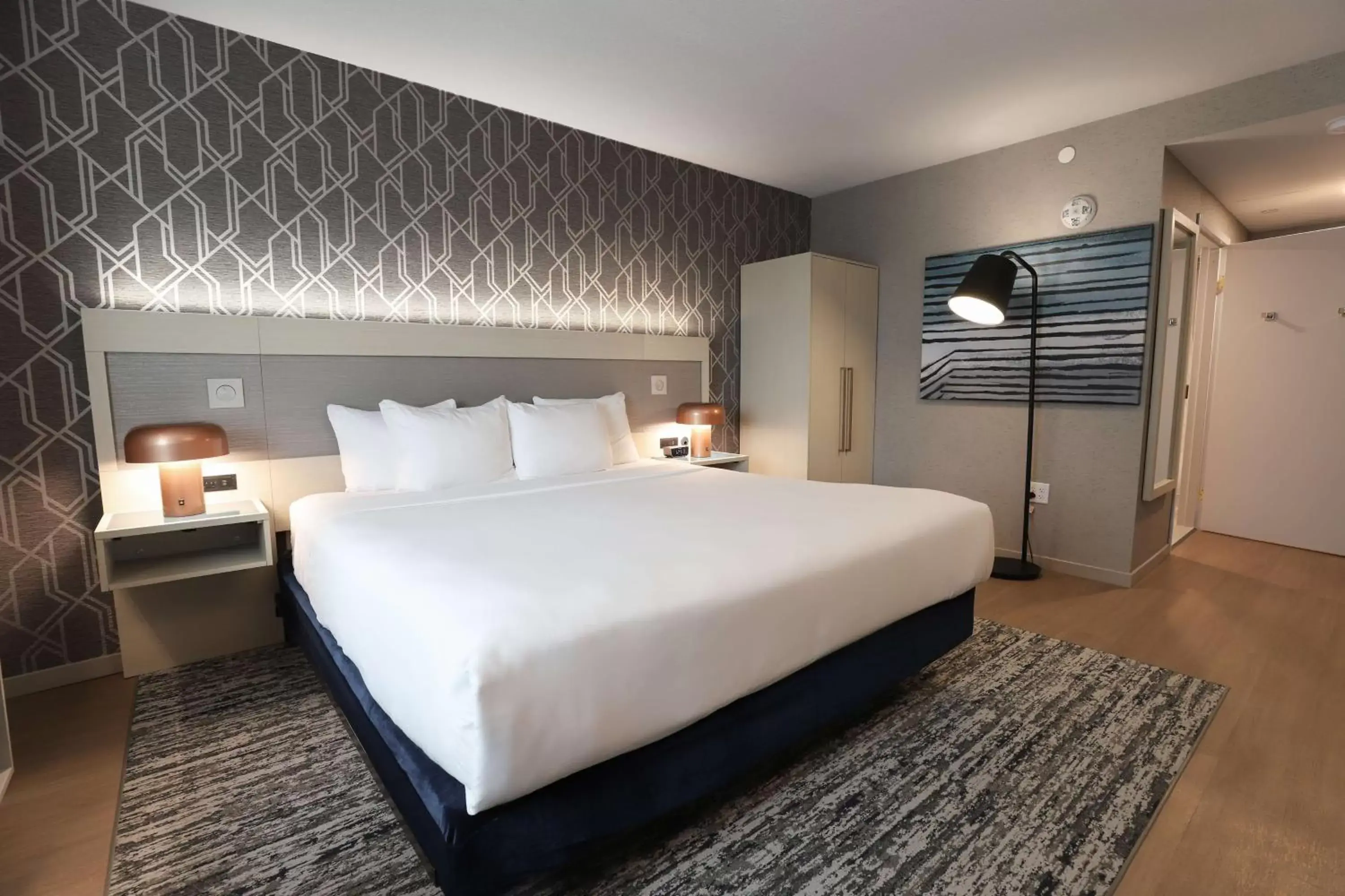 Concierge Level - King Bed in Radisson Plaza Hotel at Kalamazoo Center Concierge Level - King Bed in Radisson Plaza Hotel at Kalamazoo Center