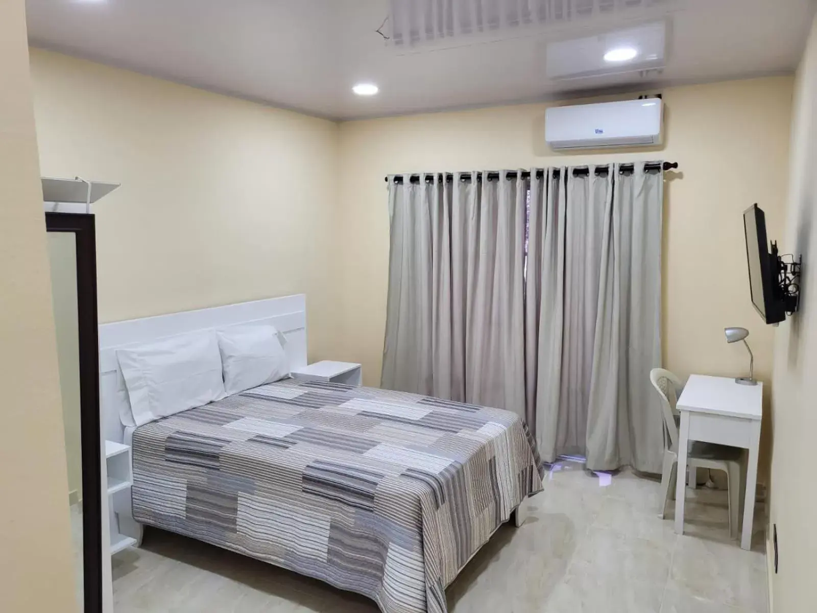 Double or Twin Room - single occupancy in Apartahotel MACADANA Double or Twin Room - single occupancy in Apartahotel MACADANA
