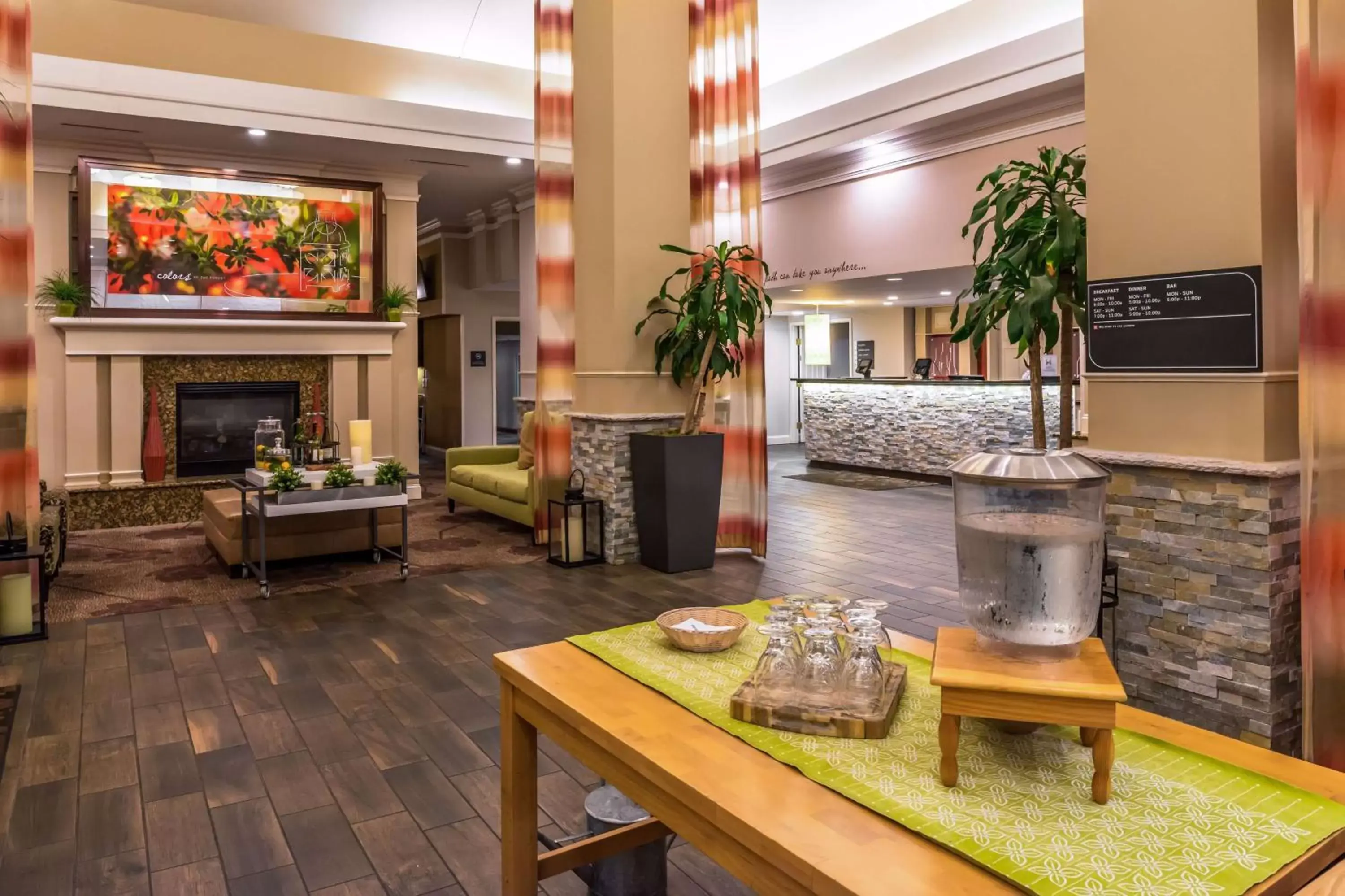 Lobby or reception in Hilton Garden Inn Detroit Southfield