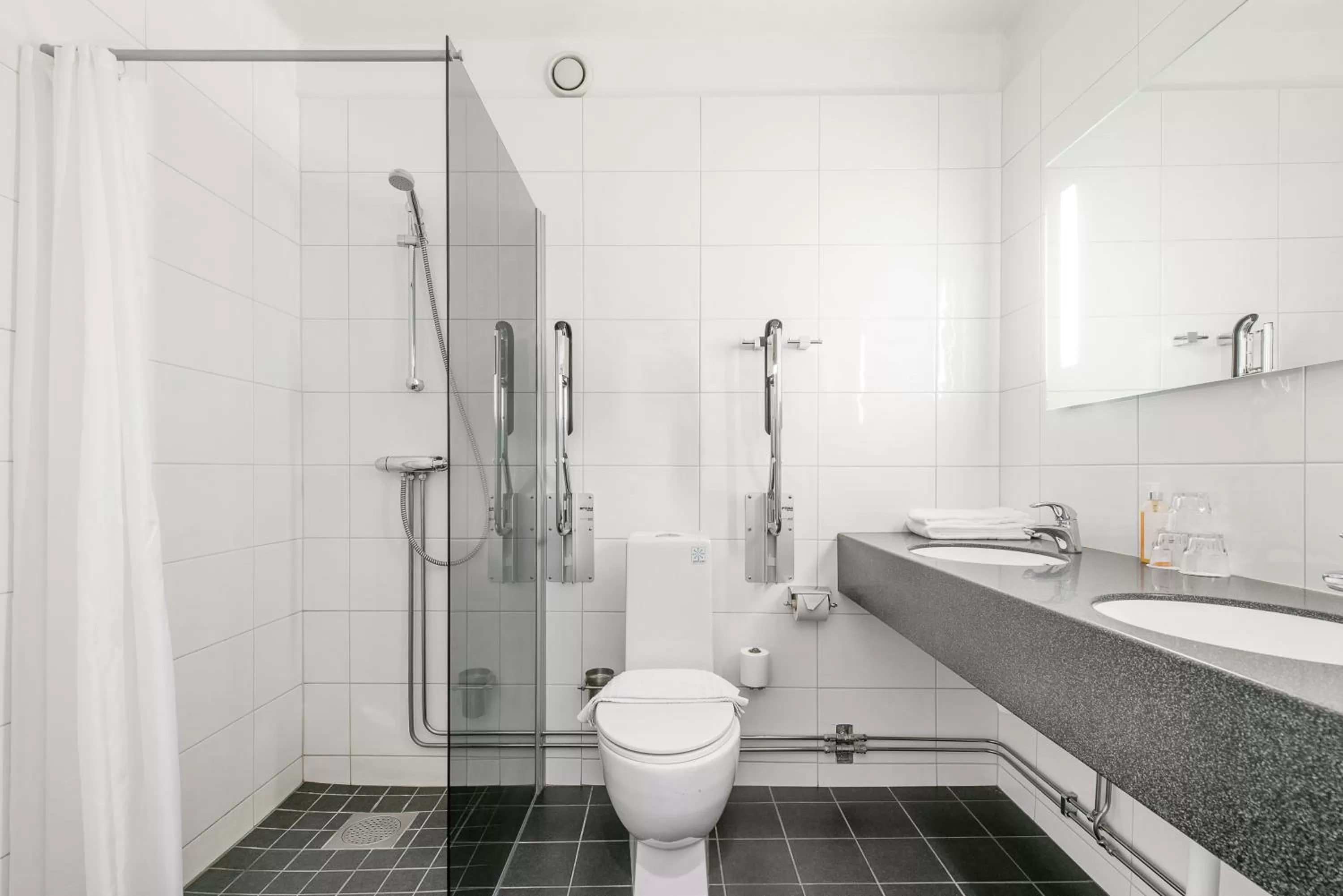 Shower in Centric Hotel