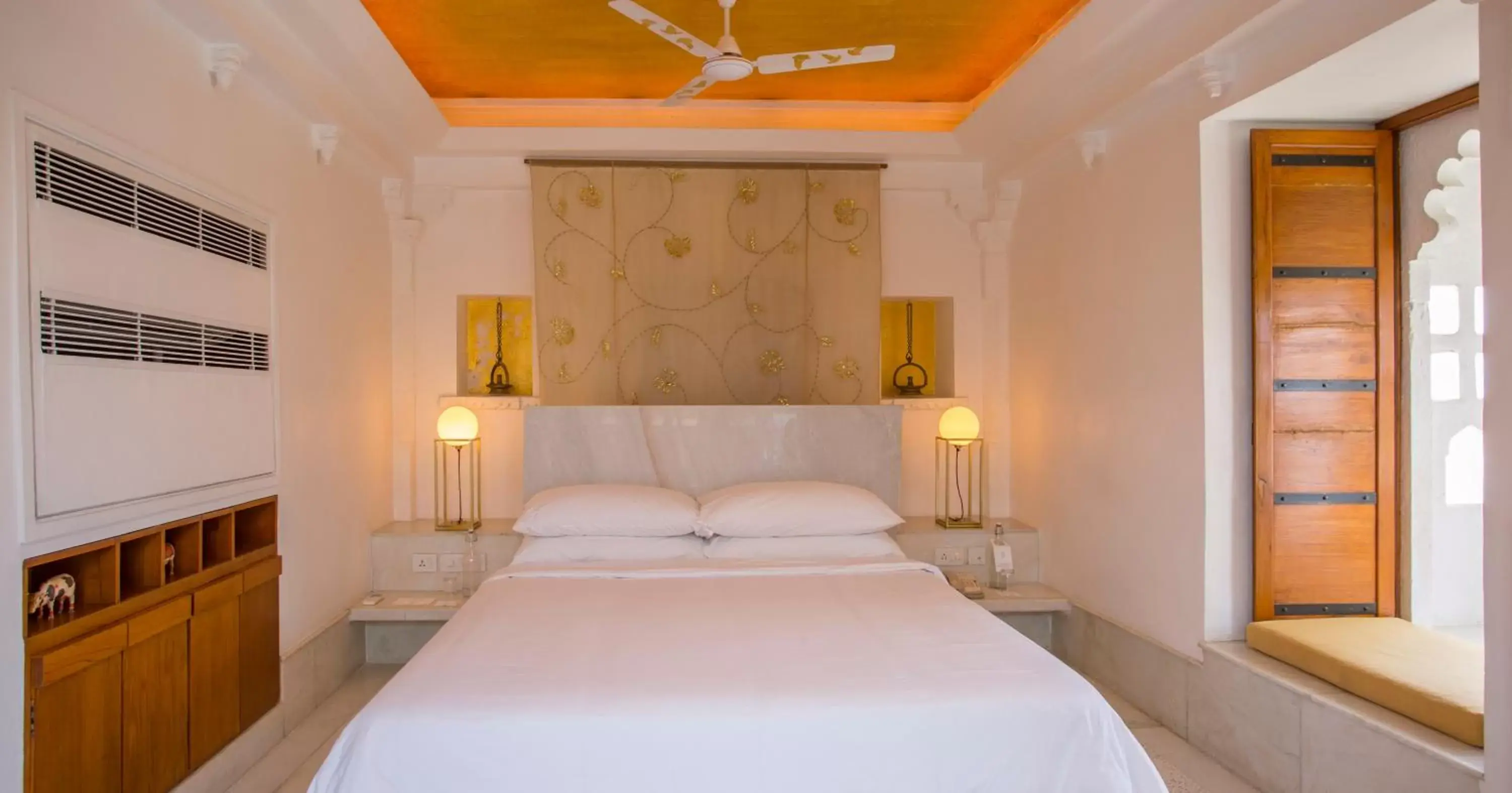 Bed in RAAS Devigarh