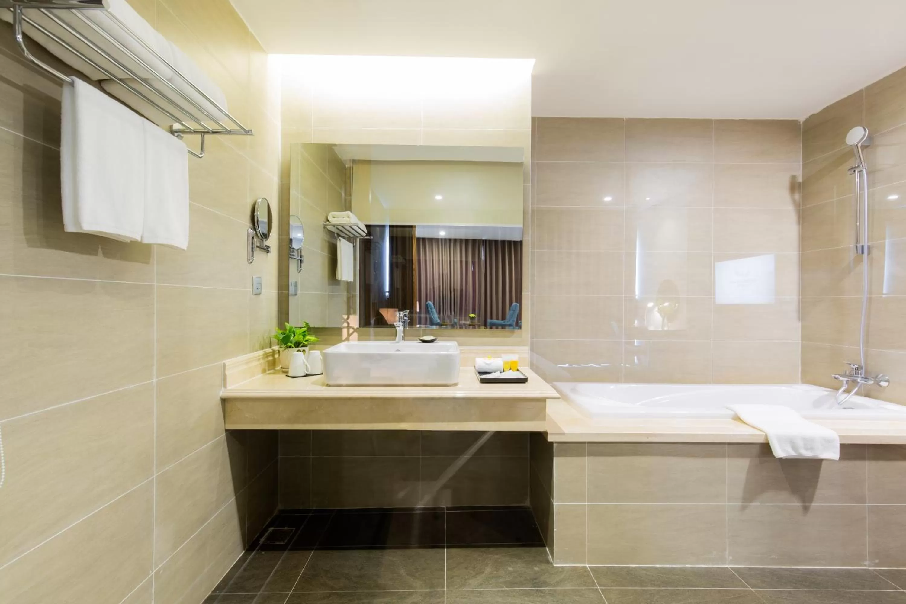 Toilet in Muong Thanh Luxury Vien Trieu Nha Trang