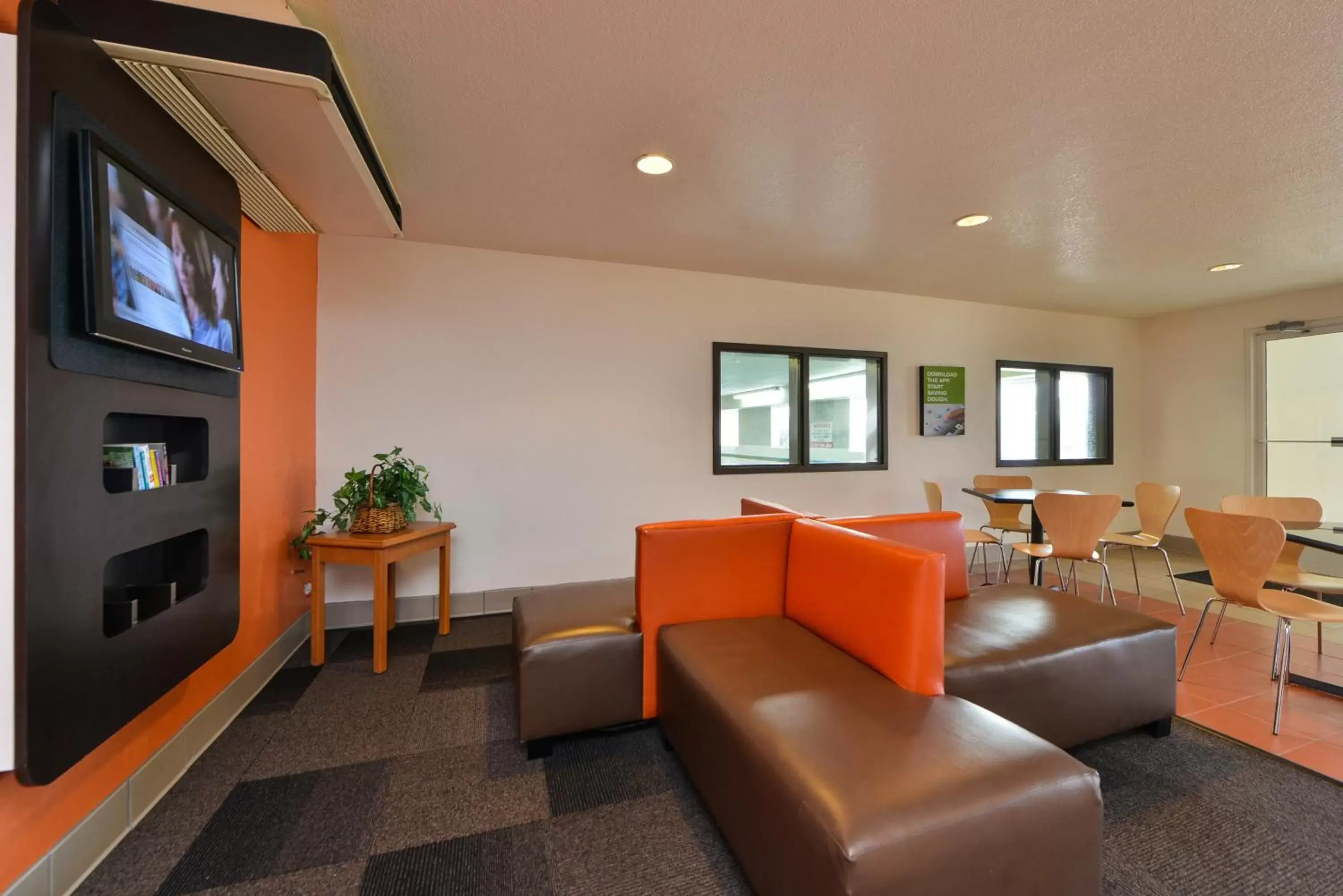 Lobby or reception, Seating Area in Motel 6-Meridian, ID - Boise W