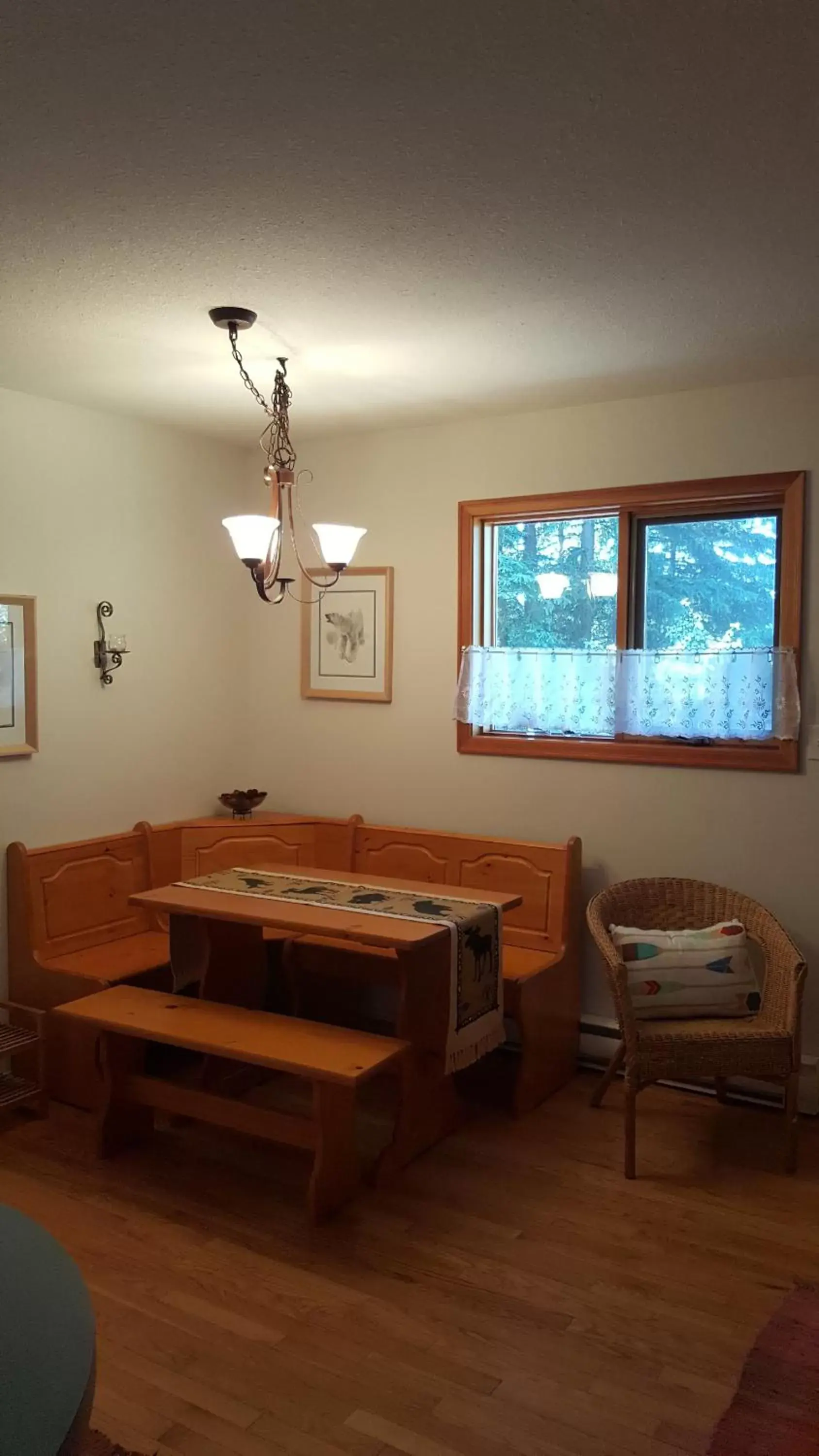 Seating area, Restaurant/Places to Eat in Wettstone Guest Ranch