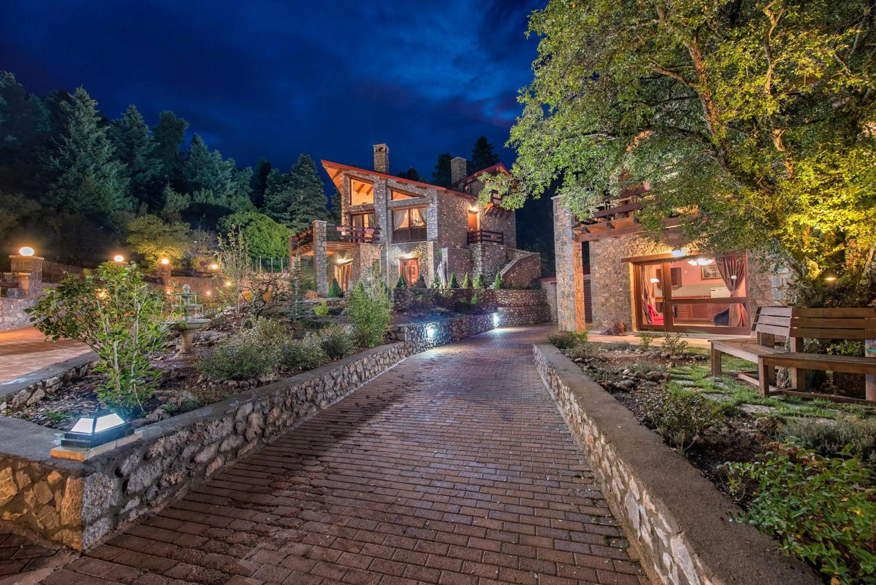 Night in ViP Chalet 4 Seasons