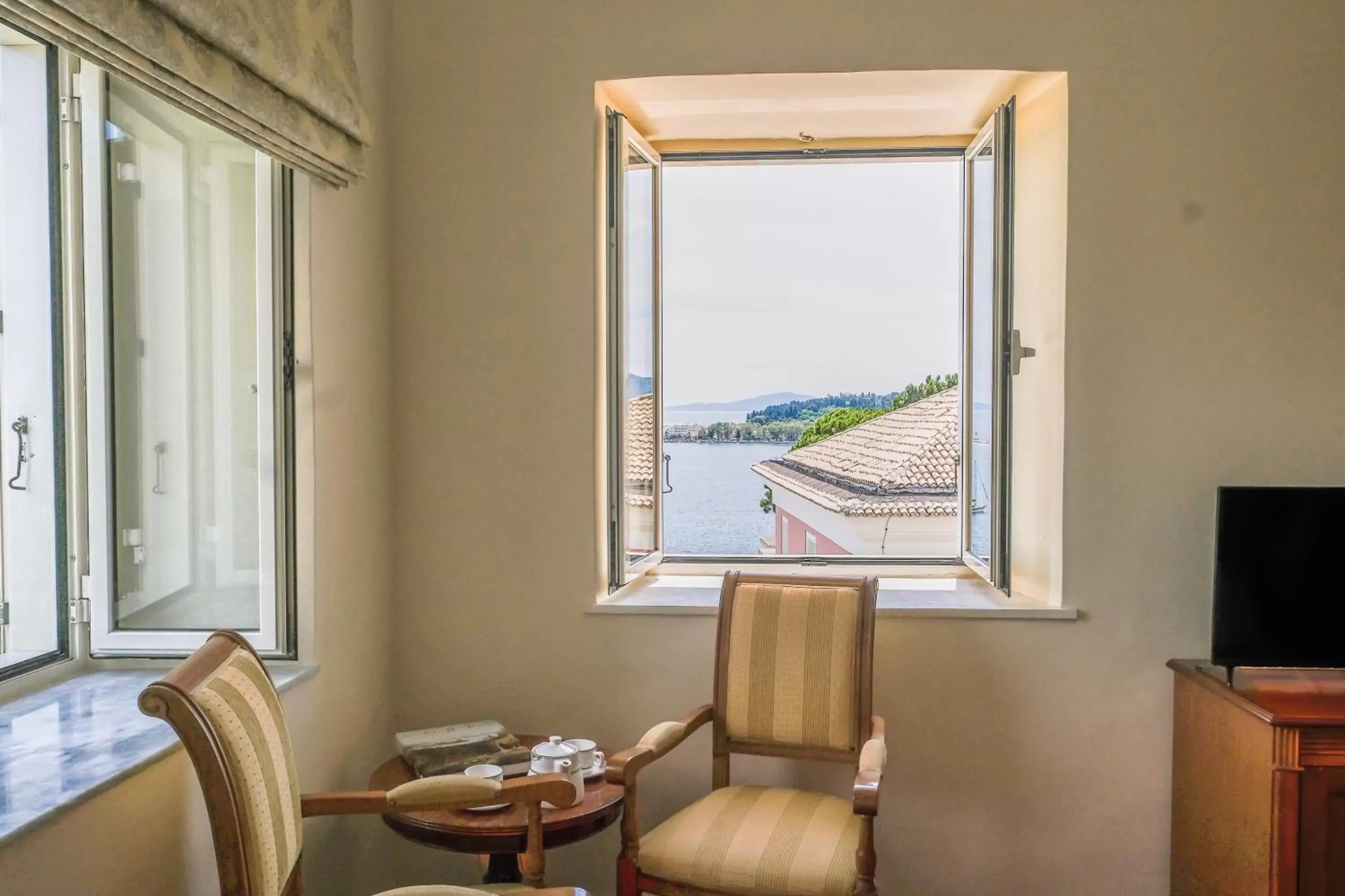 Bedroom in Cavalieri Hotel