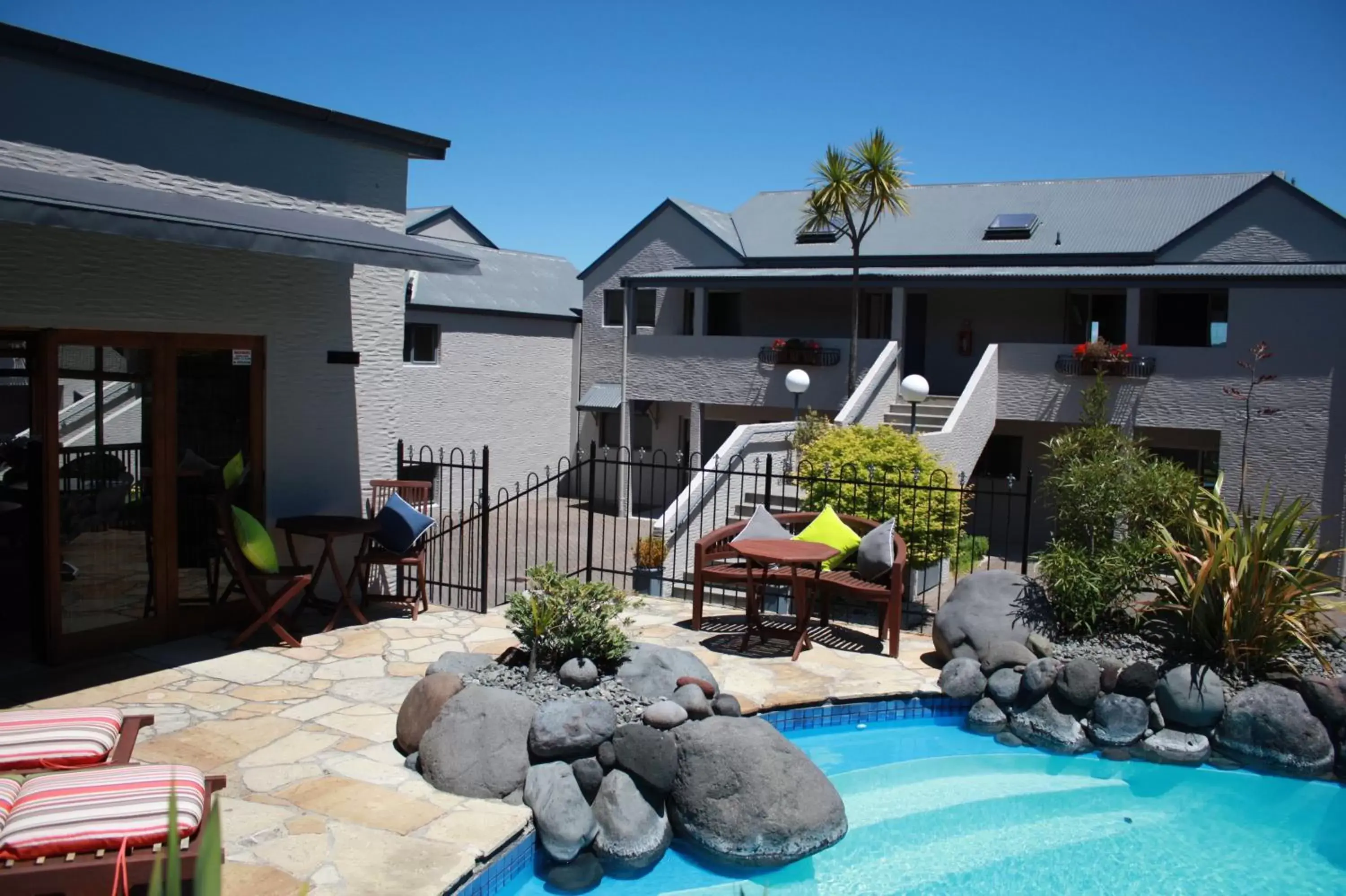 Pool view, Swimming Pool in Baycrest Thermal Lodge