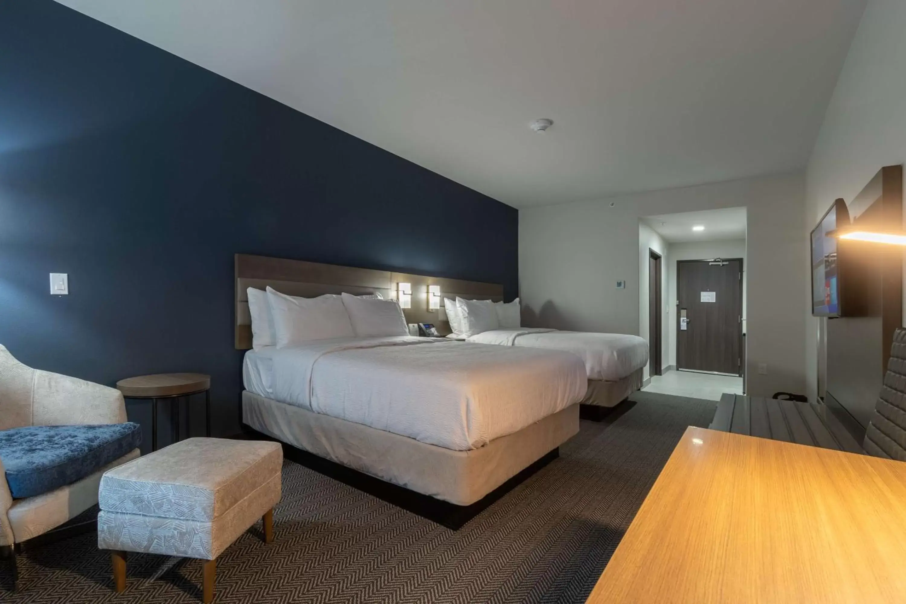 Queen Room with Two Queen Beds - Disability Access in Best Western Plus Tacoma Hotel Queen Room with Two Queen Beds - Disability Access in Best Western Plus Tacoma Hotel