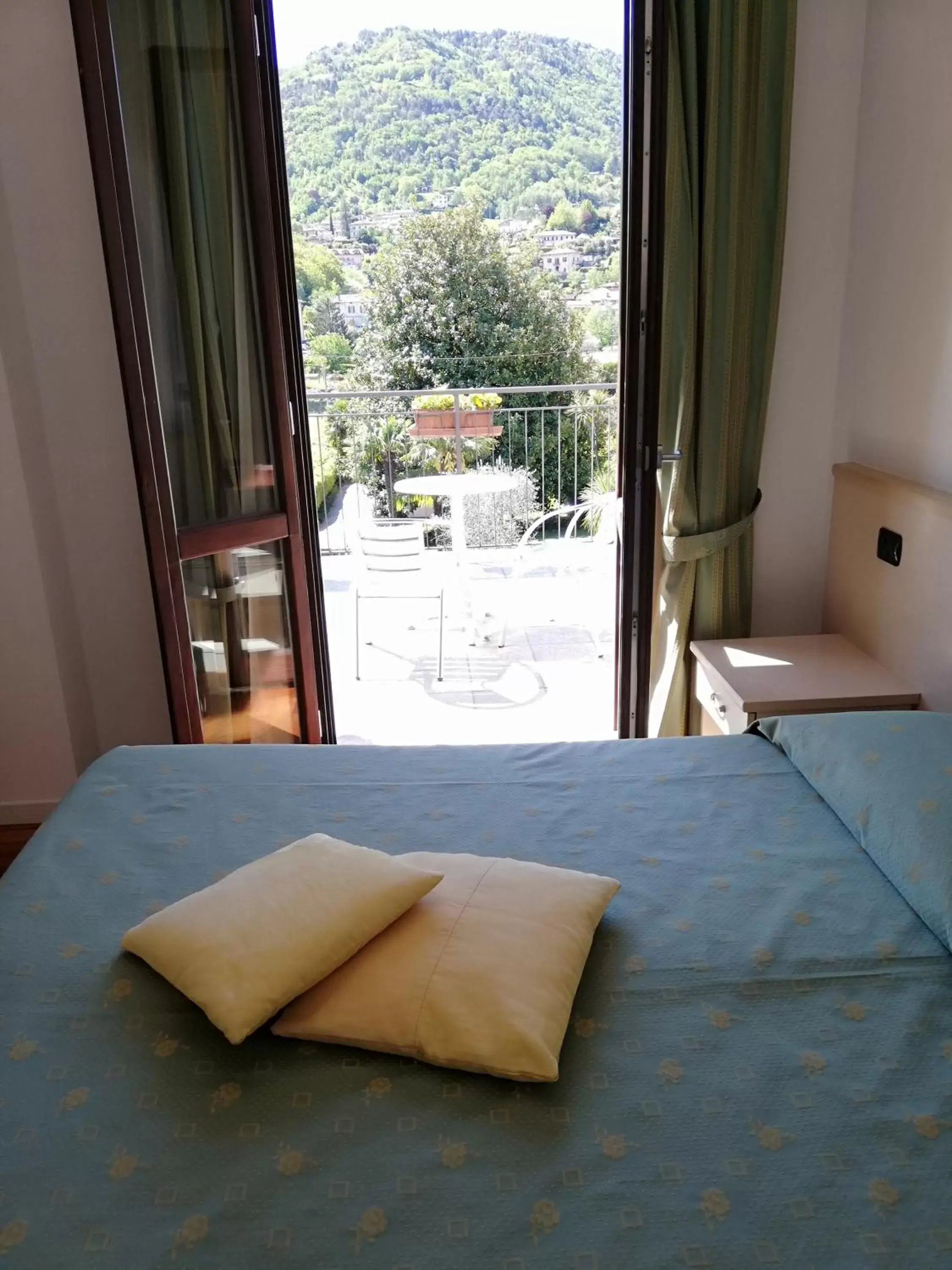 Bed in Hotel Fioroni