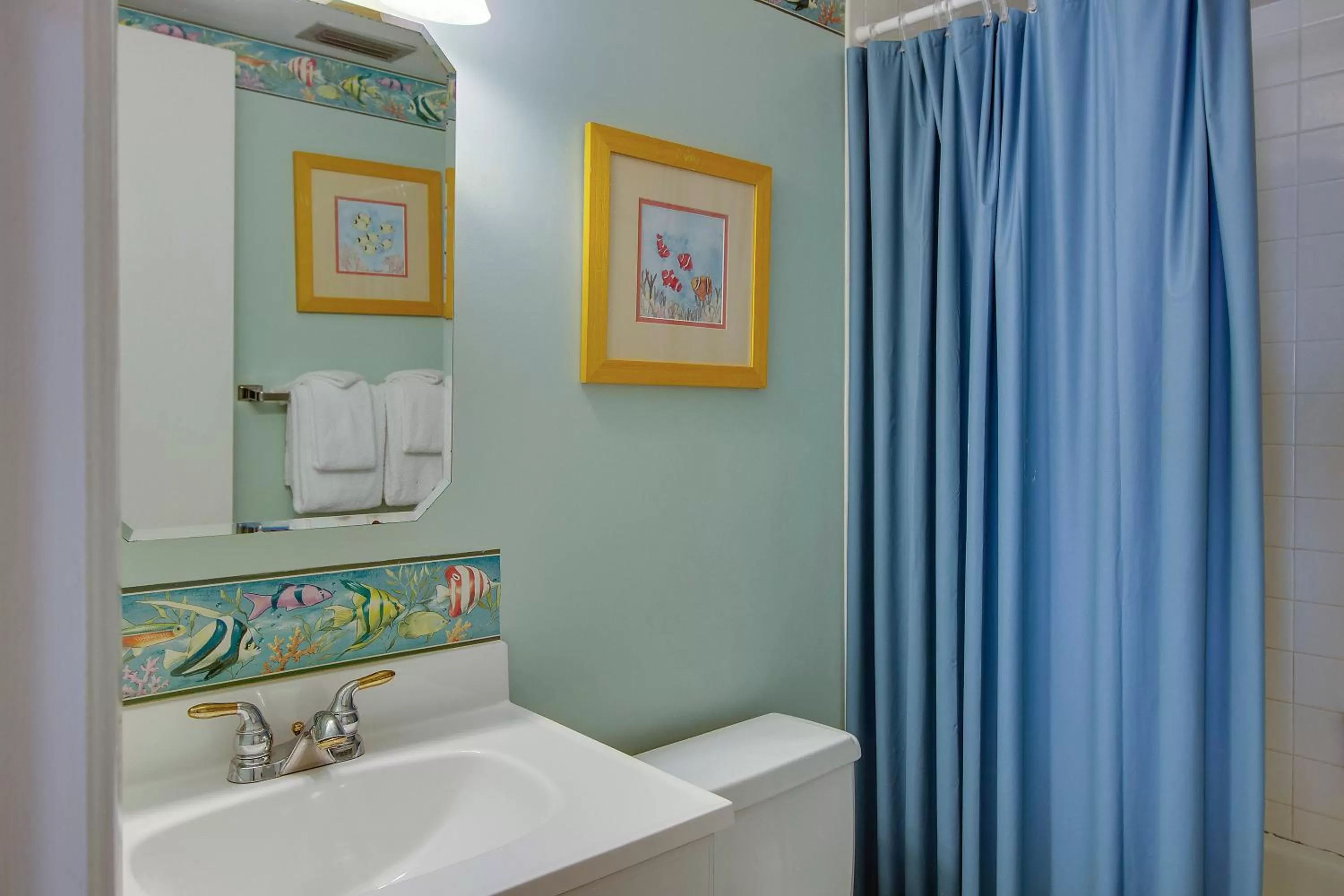 Bathroom in Gulf Gate 410