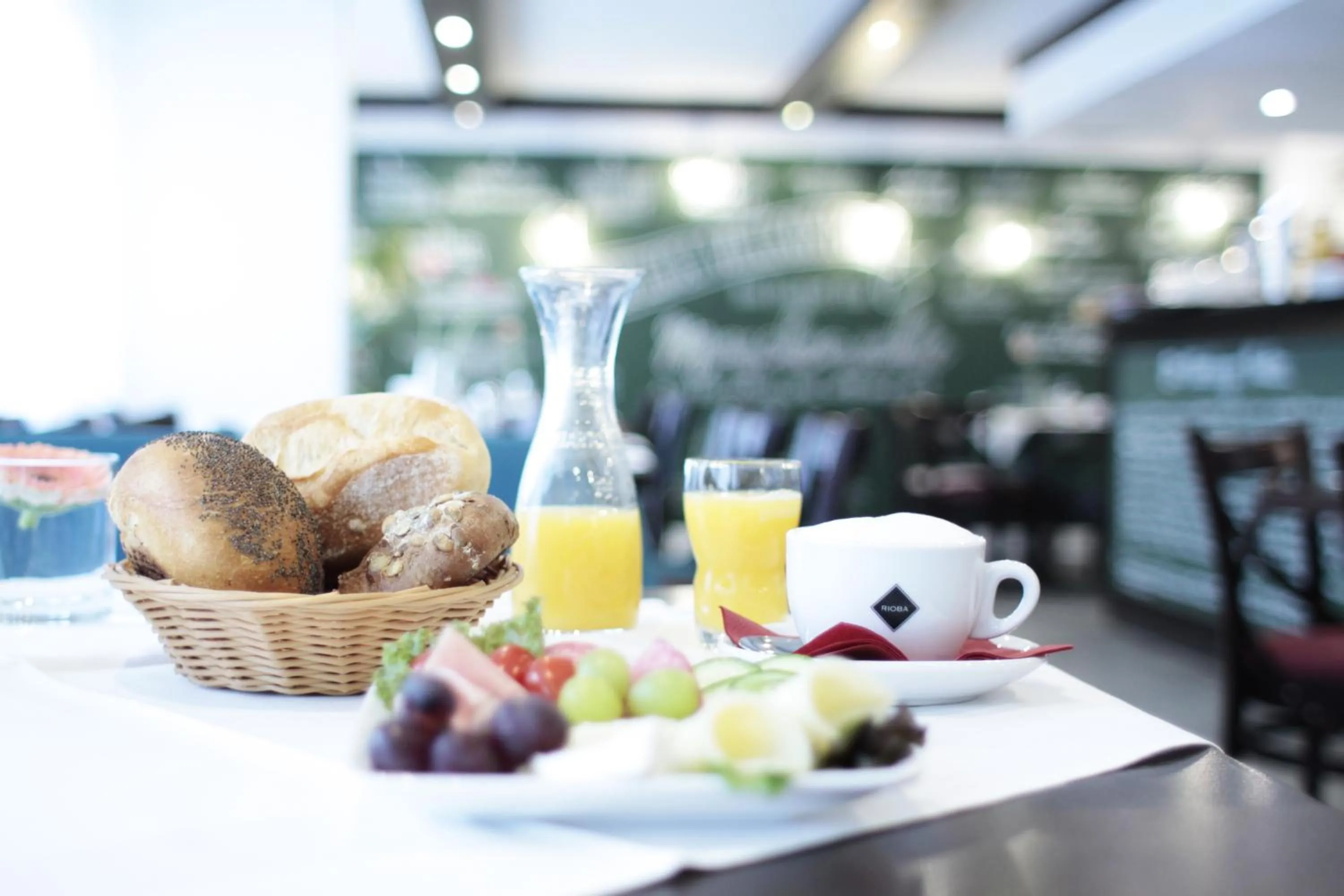 Restaurant/places to eat in Burghotel Nürnberg