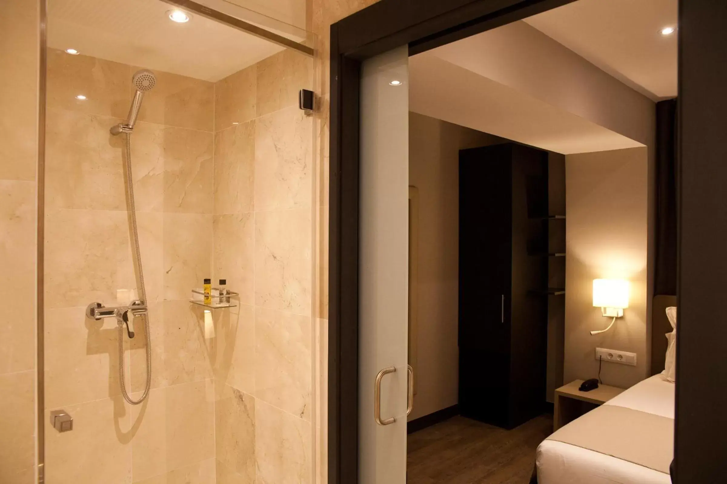 Shower, Bathroom in May Ramblas Hotel