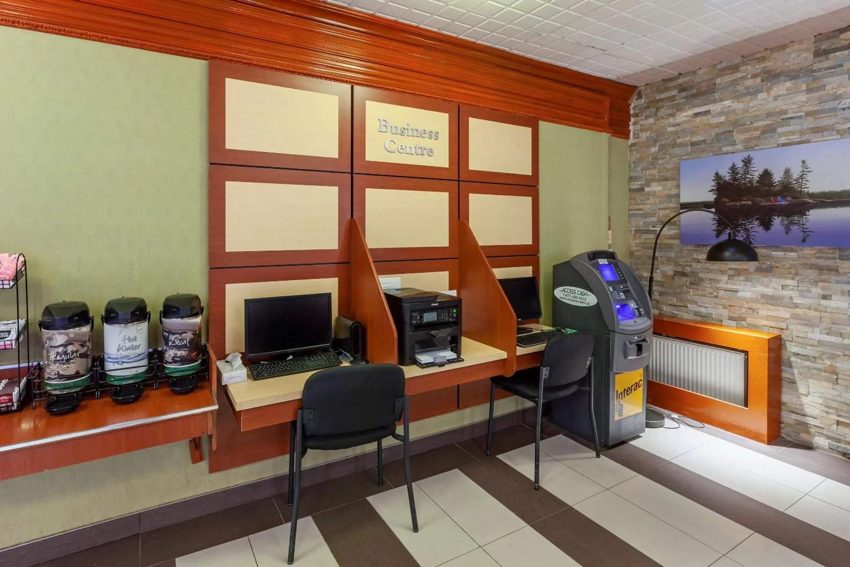 Business facilities in Quality Inn Toronto Airport