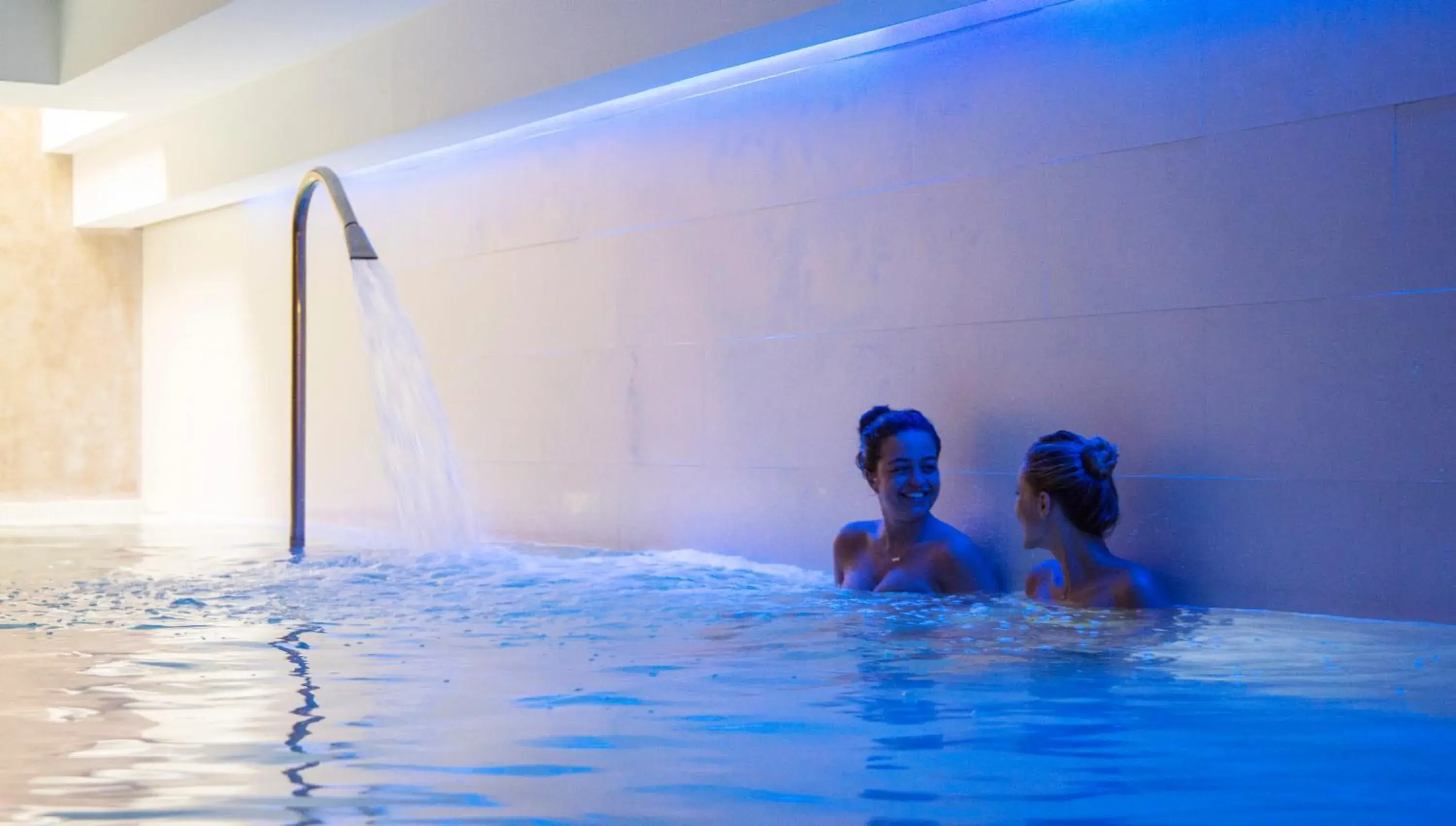 Spa and wellness centre/facilities, Swimming Pool in Hôtel Montaigne & Spa