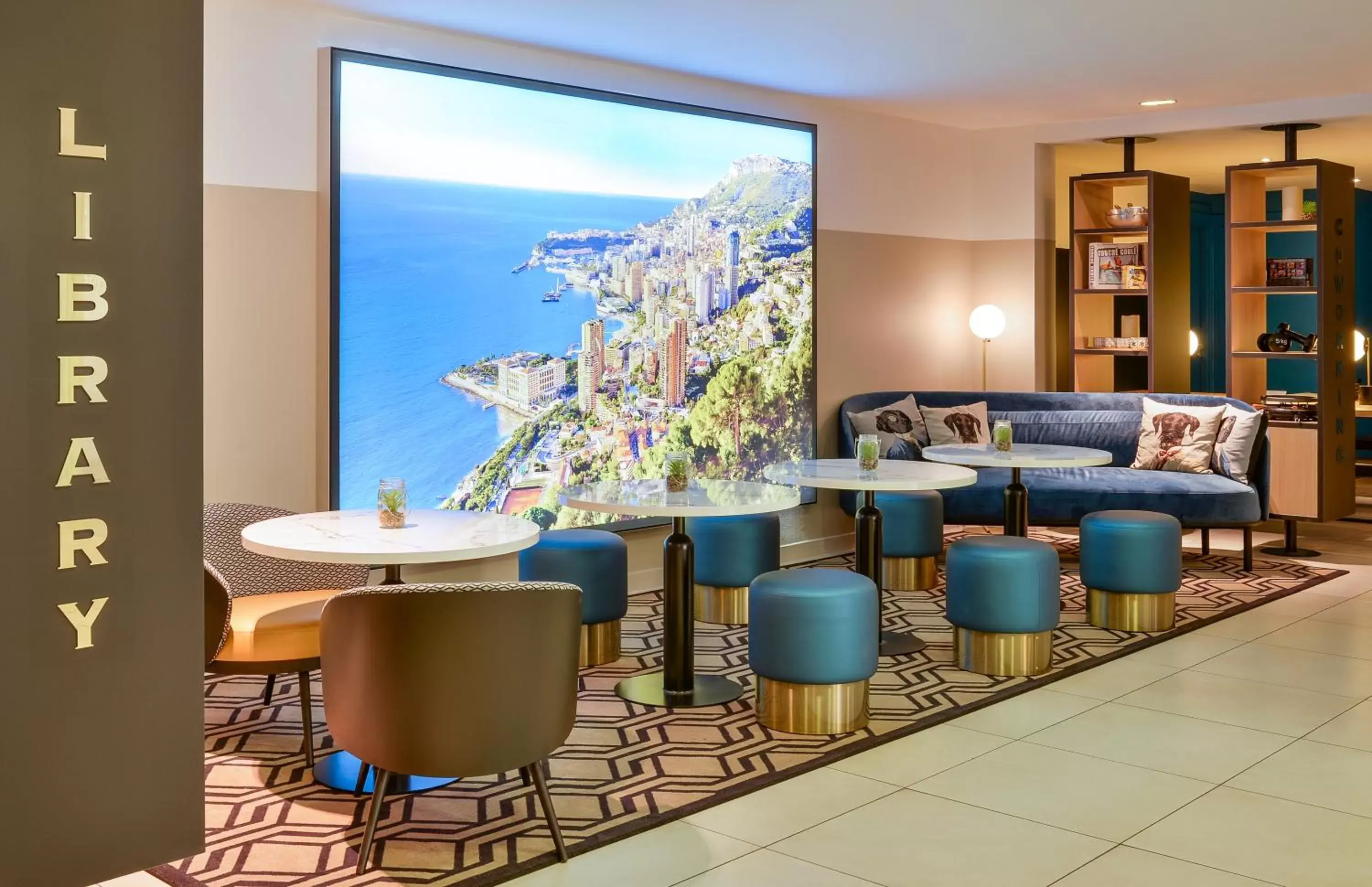 Lobby or reception, Lounge/Bar in Aparthotel Adagio Monaco Monte Cristo