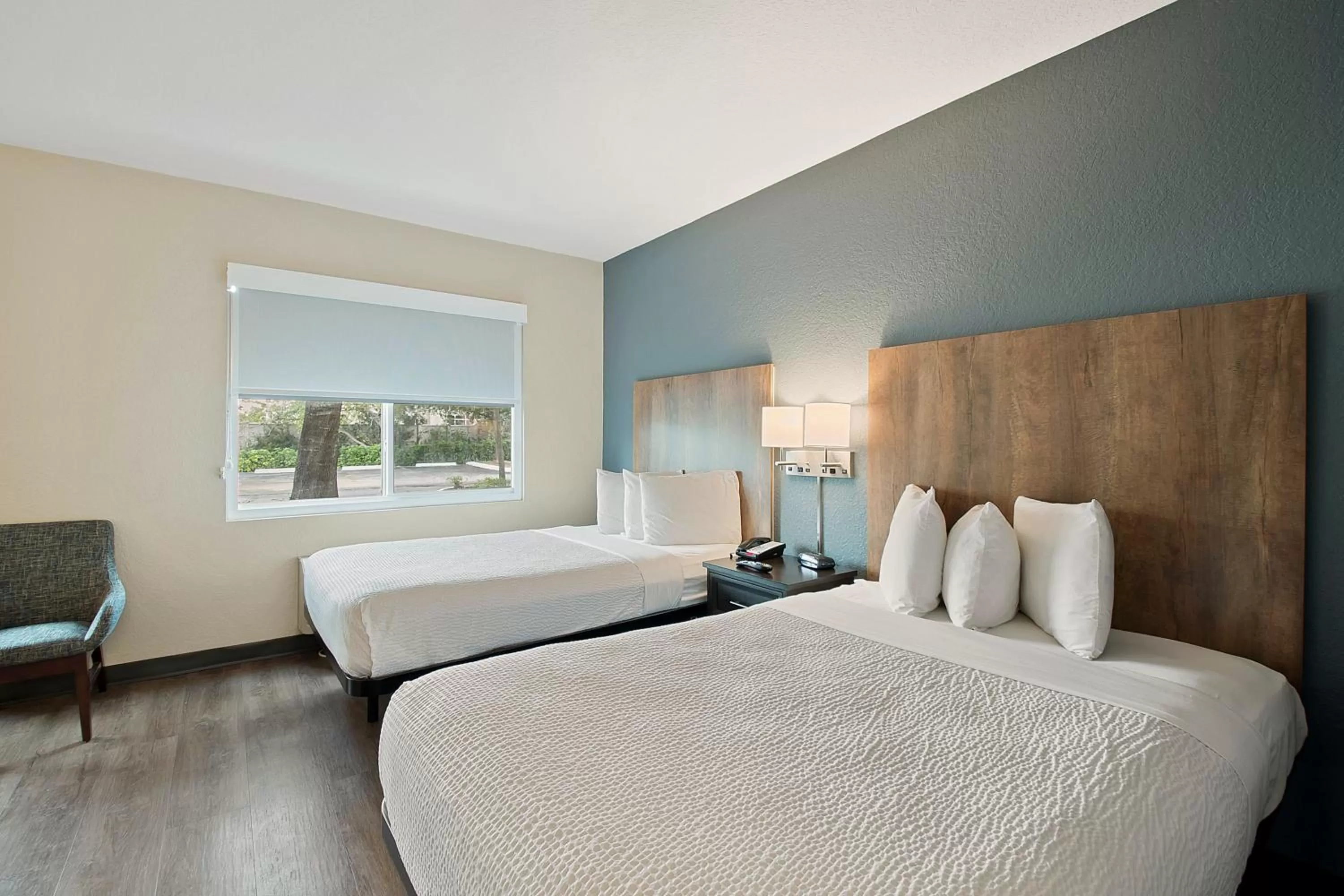 Bed in Extended Stay America Premier Suites - Miami - Airport - Doral - 25th Street