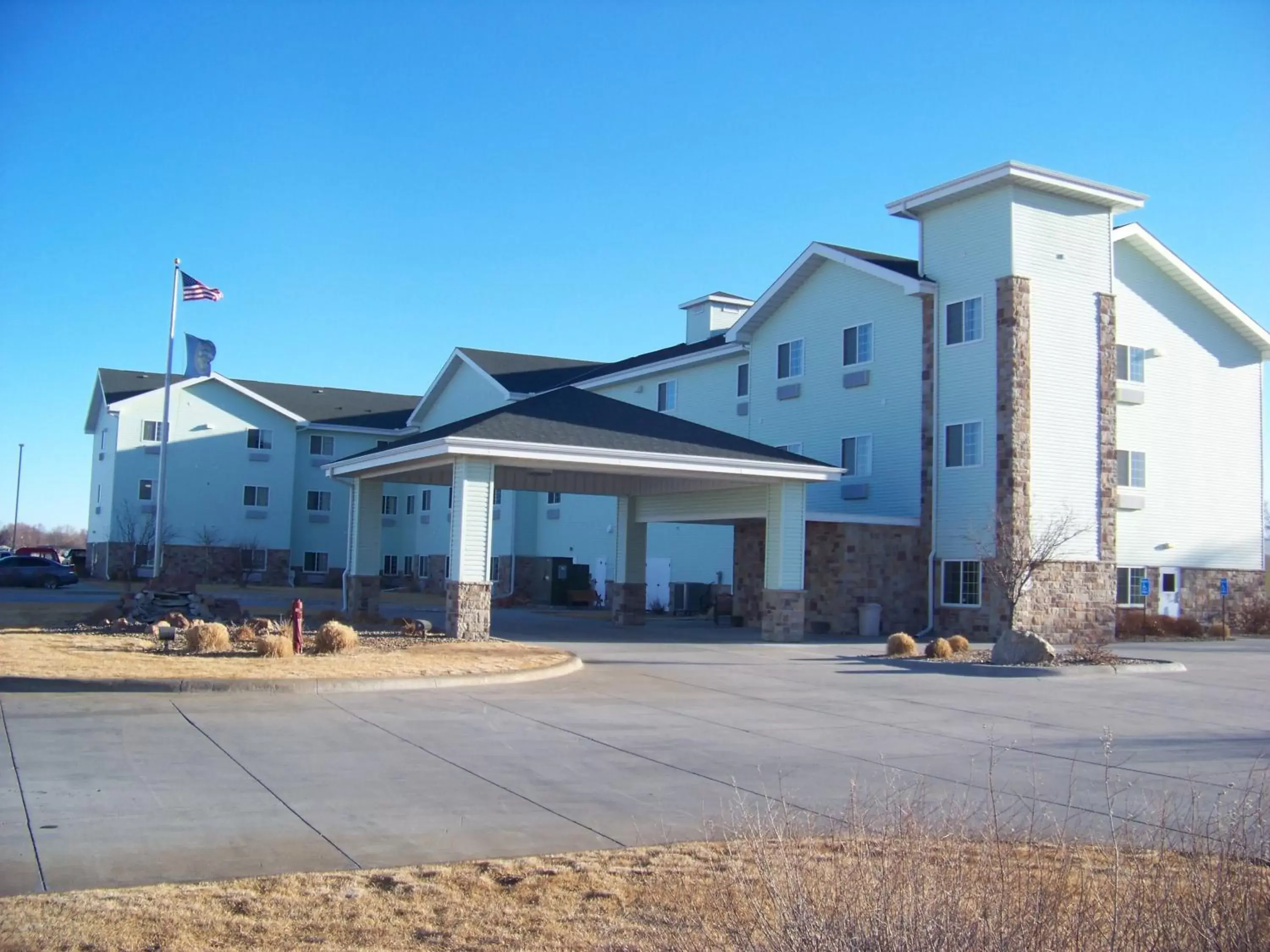 Facade/entrance, Property Building in Days Inn & Suites by Wyndham Columbus NE