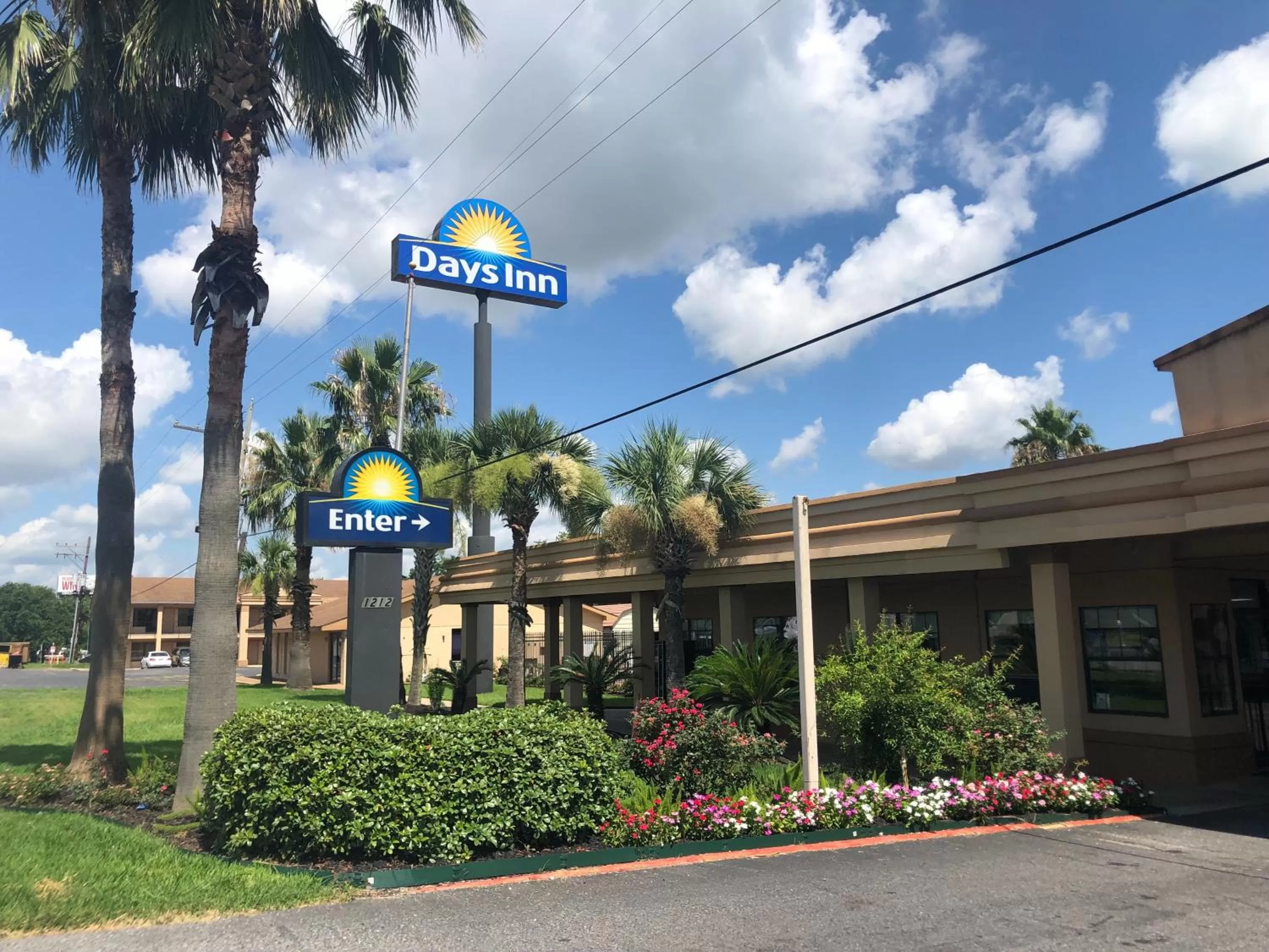 Property building in Days Inn by Wyndham Lake Charles