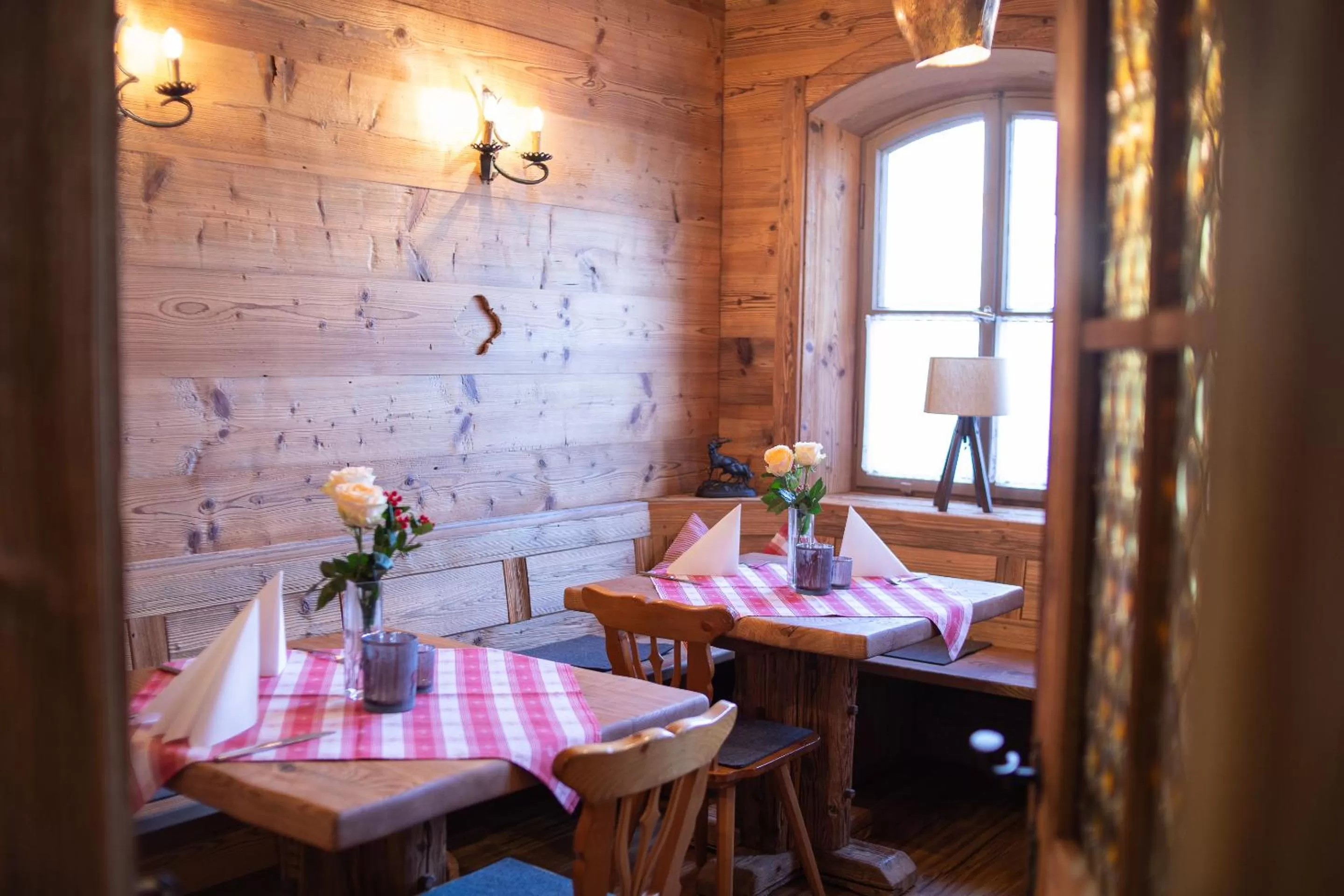 Restaurant/places to eat in Hotel zum Hirsch