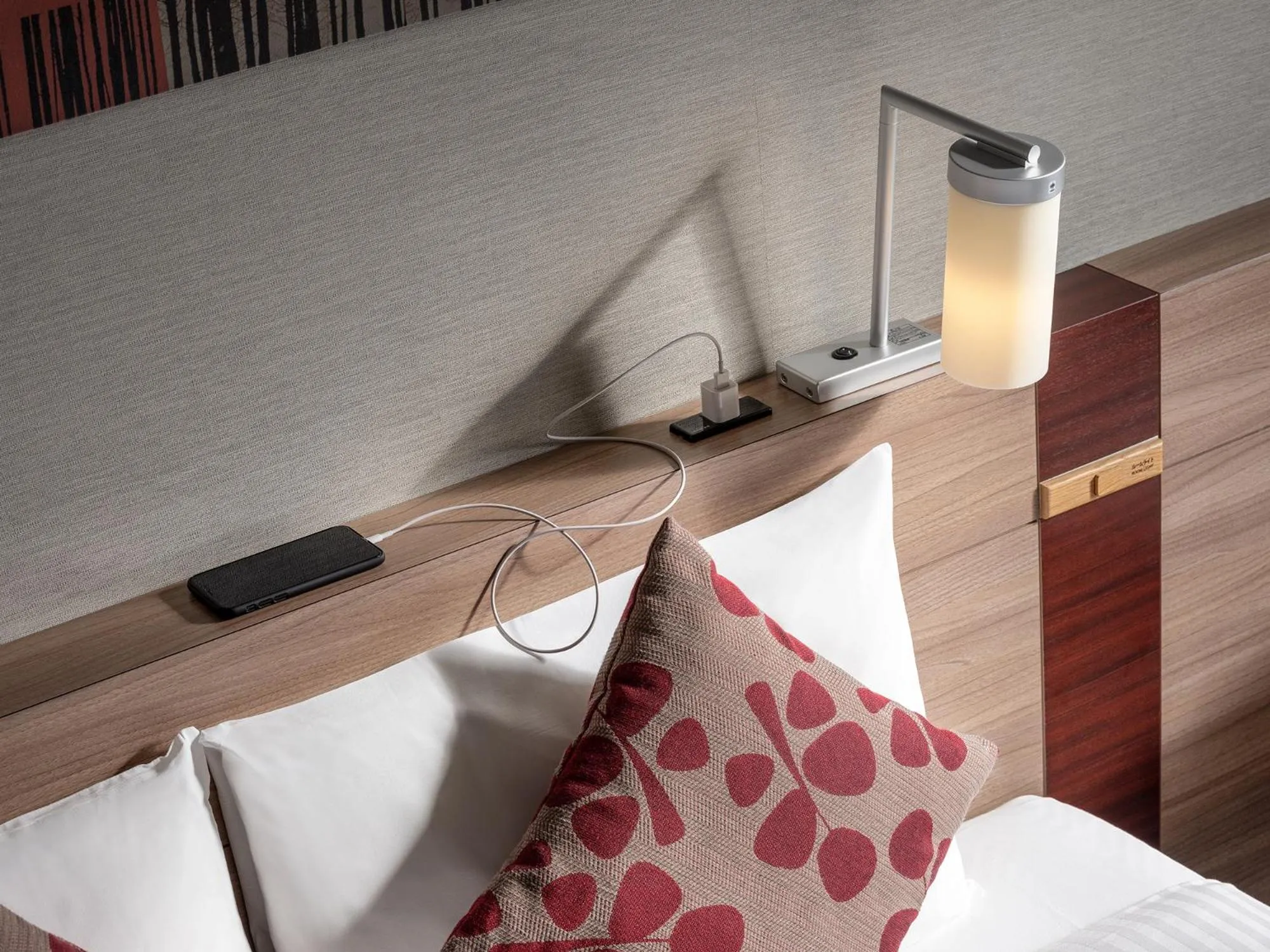 Moderate Queen Room (1 Adult) - single occupancy - Non-Smoking in Mitsui Garden Hotel Sapporo