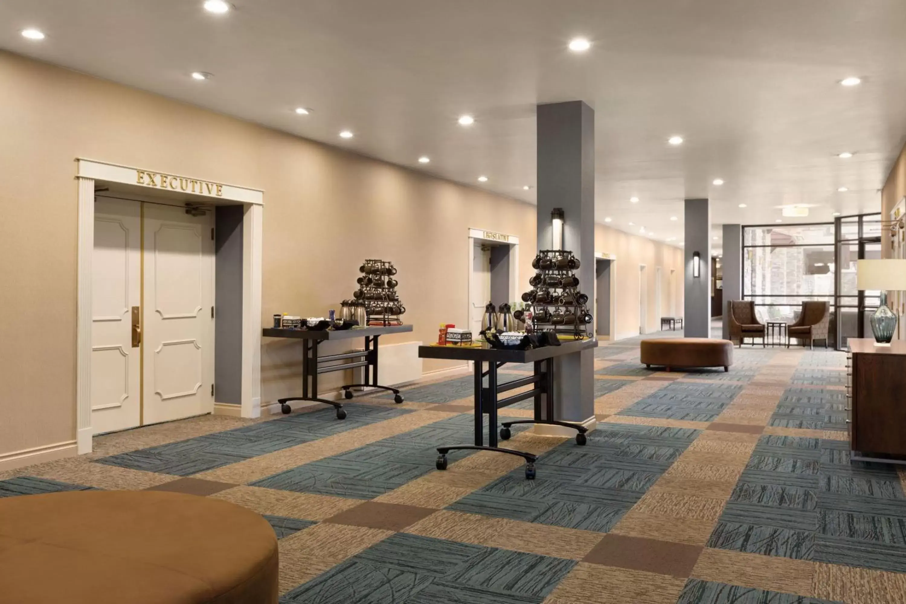 Meeting/conference room, Lobby/Reception in Delta Hotels by Marriott Helena Colonial
