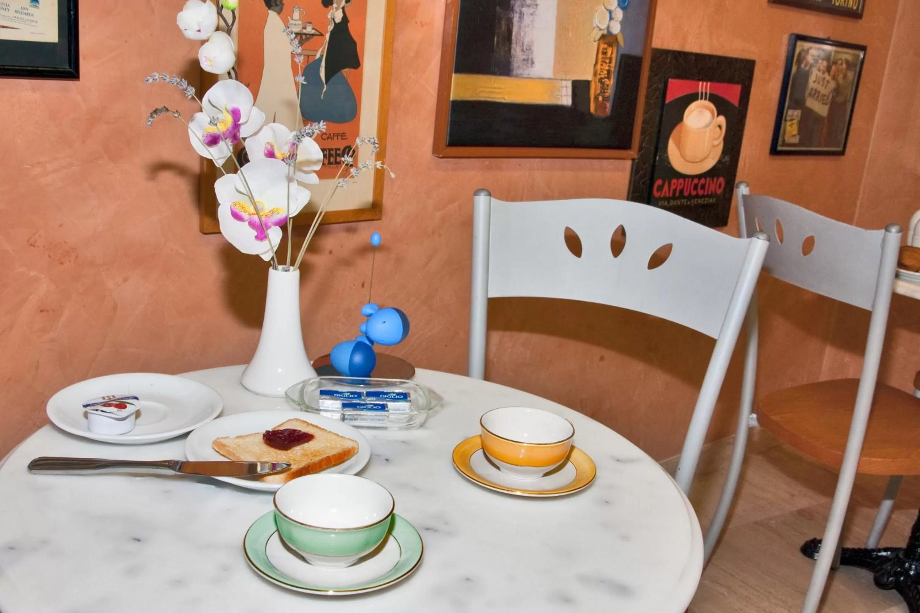 Italian breakfast in DomusAmor Colosseo