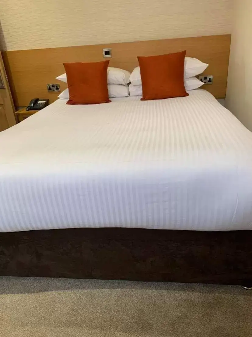 Bed in Victoria Hotel