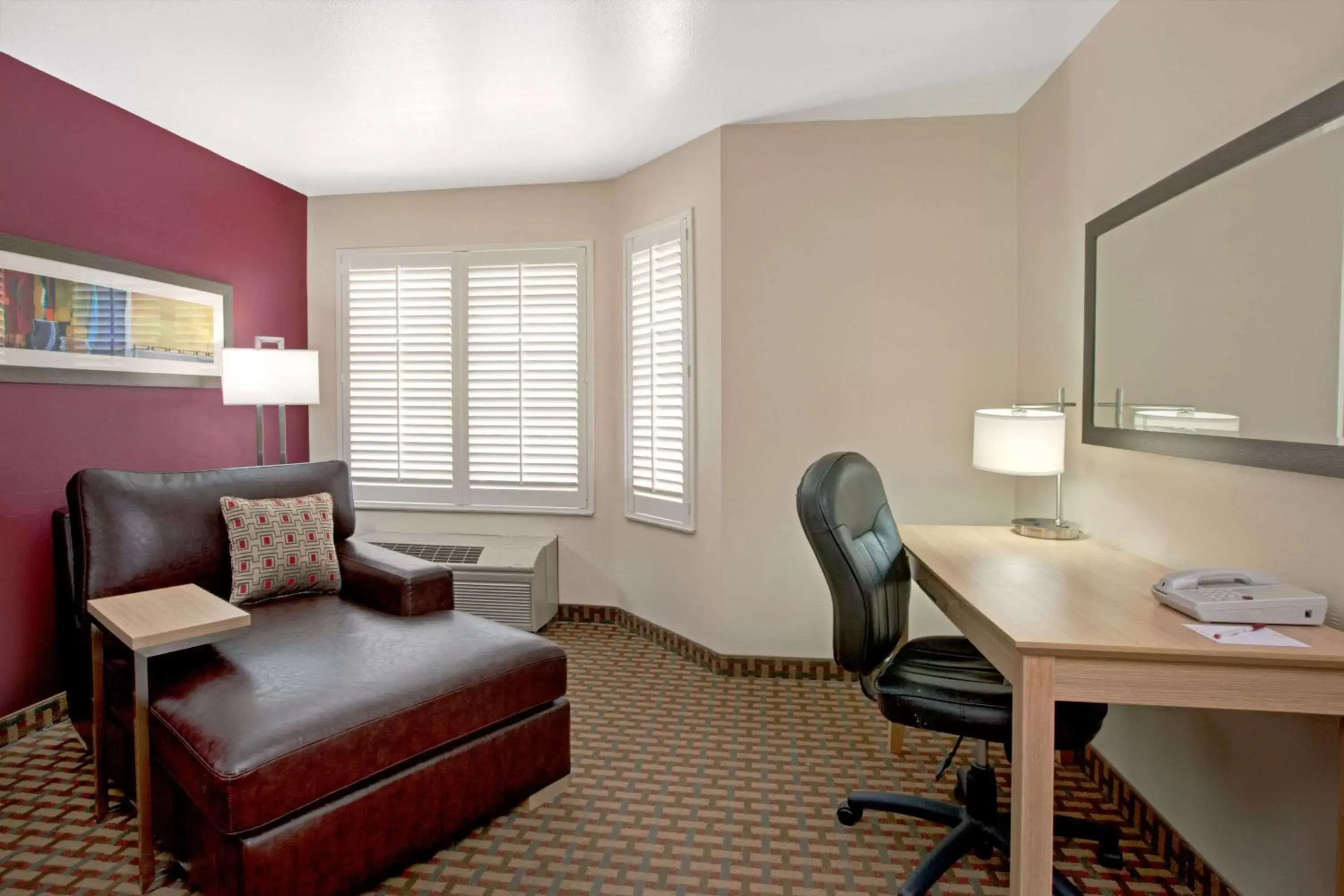 Photo of the whole room in Ramada Limited and Suites San Francisco Airport