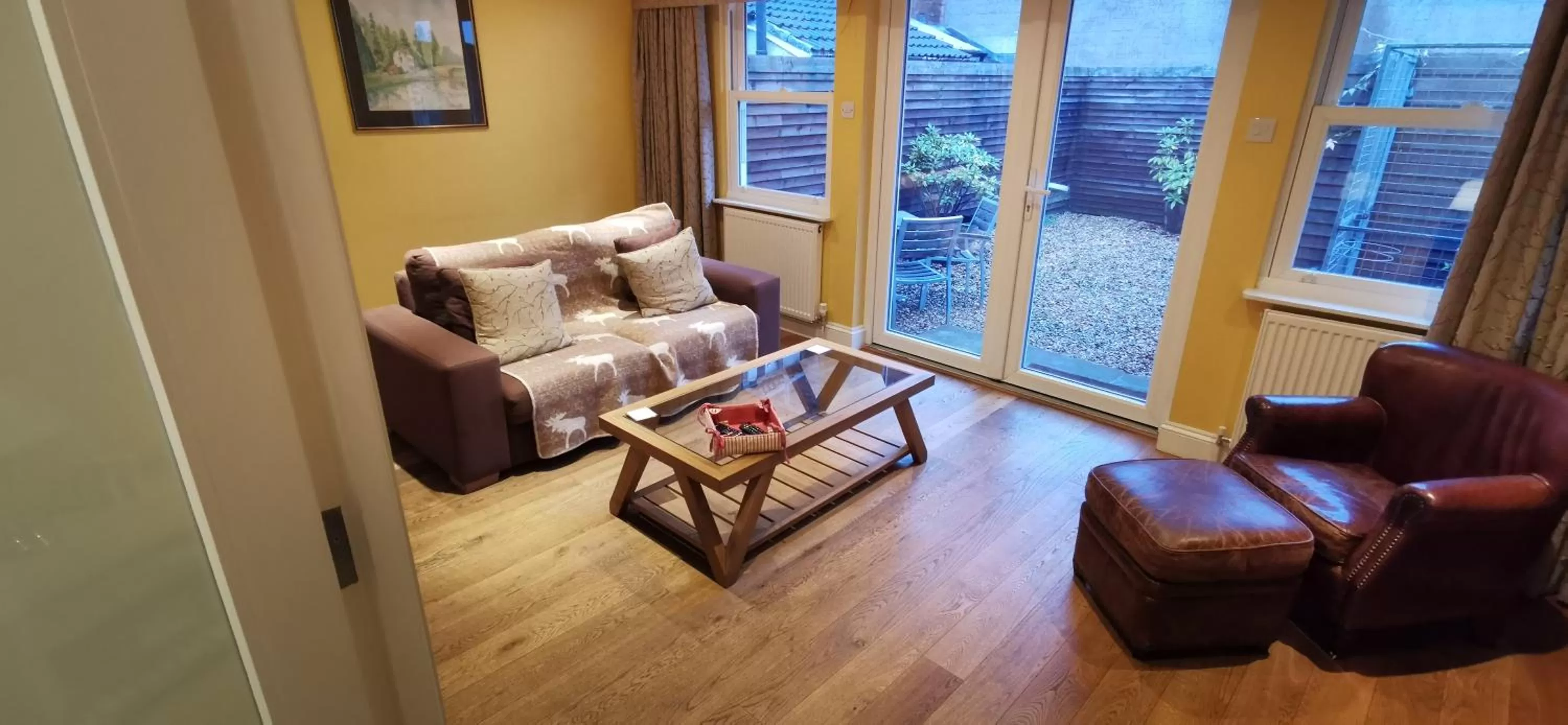 Bedroom in Buccleuch and Queensberry Arms Hotel
