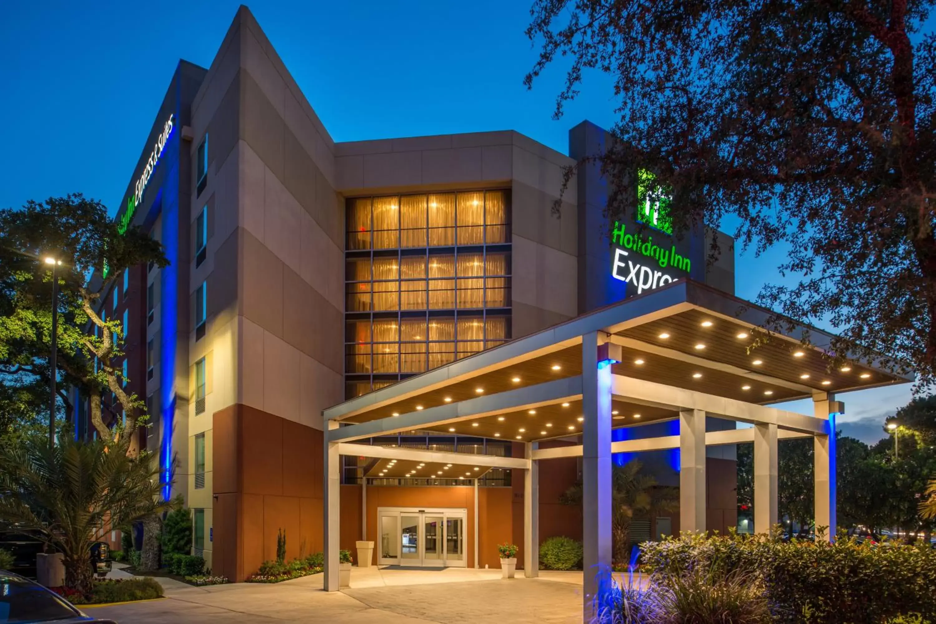 Property Building in Holiday Inn Express & Suites San Antonio Medical Center North, an IHG Hotel