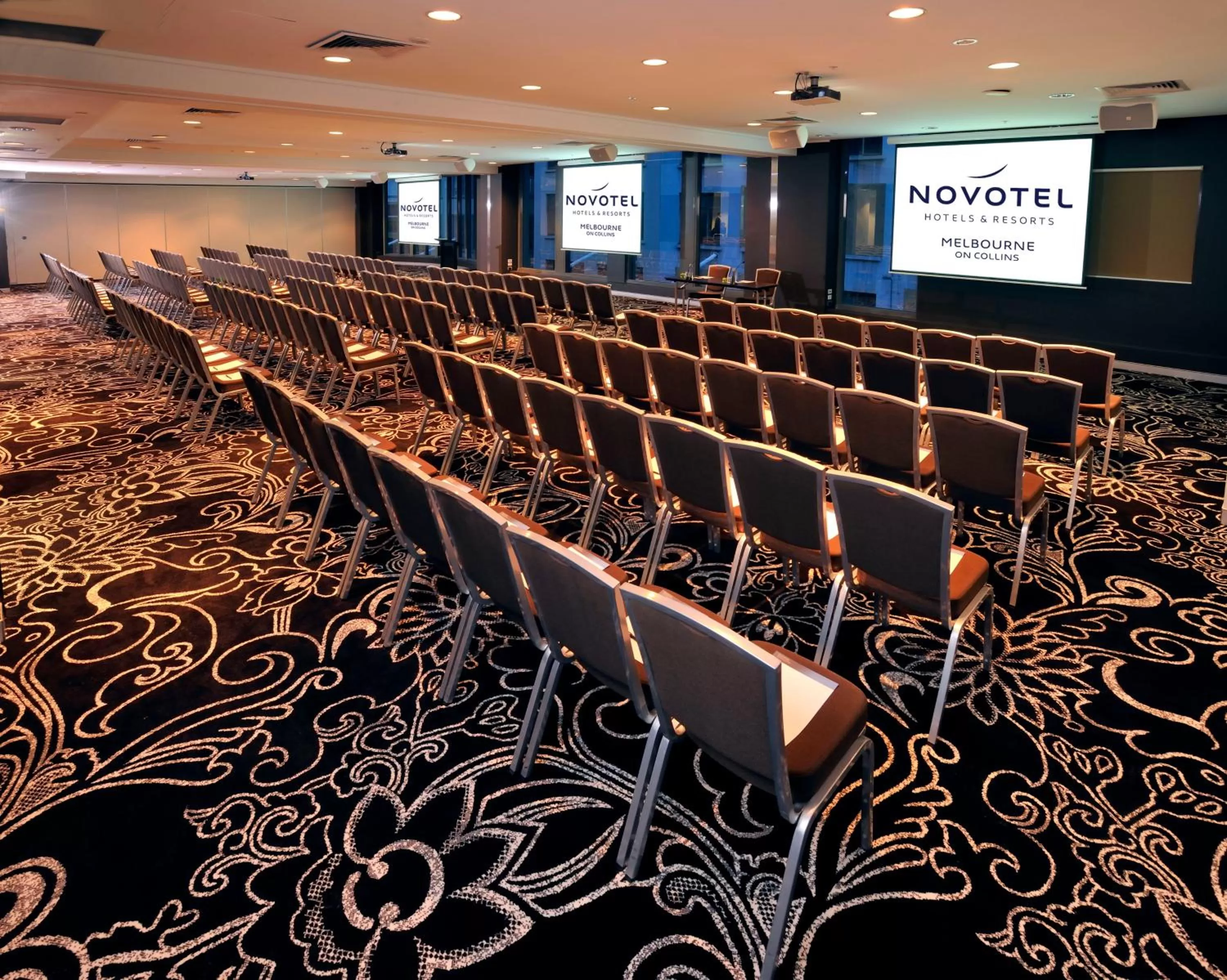 Meeting/conference room in Novotel Melbourne On Collins