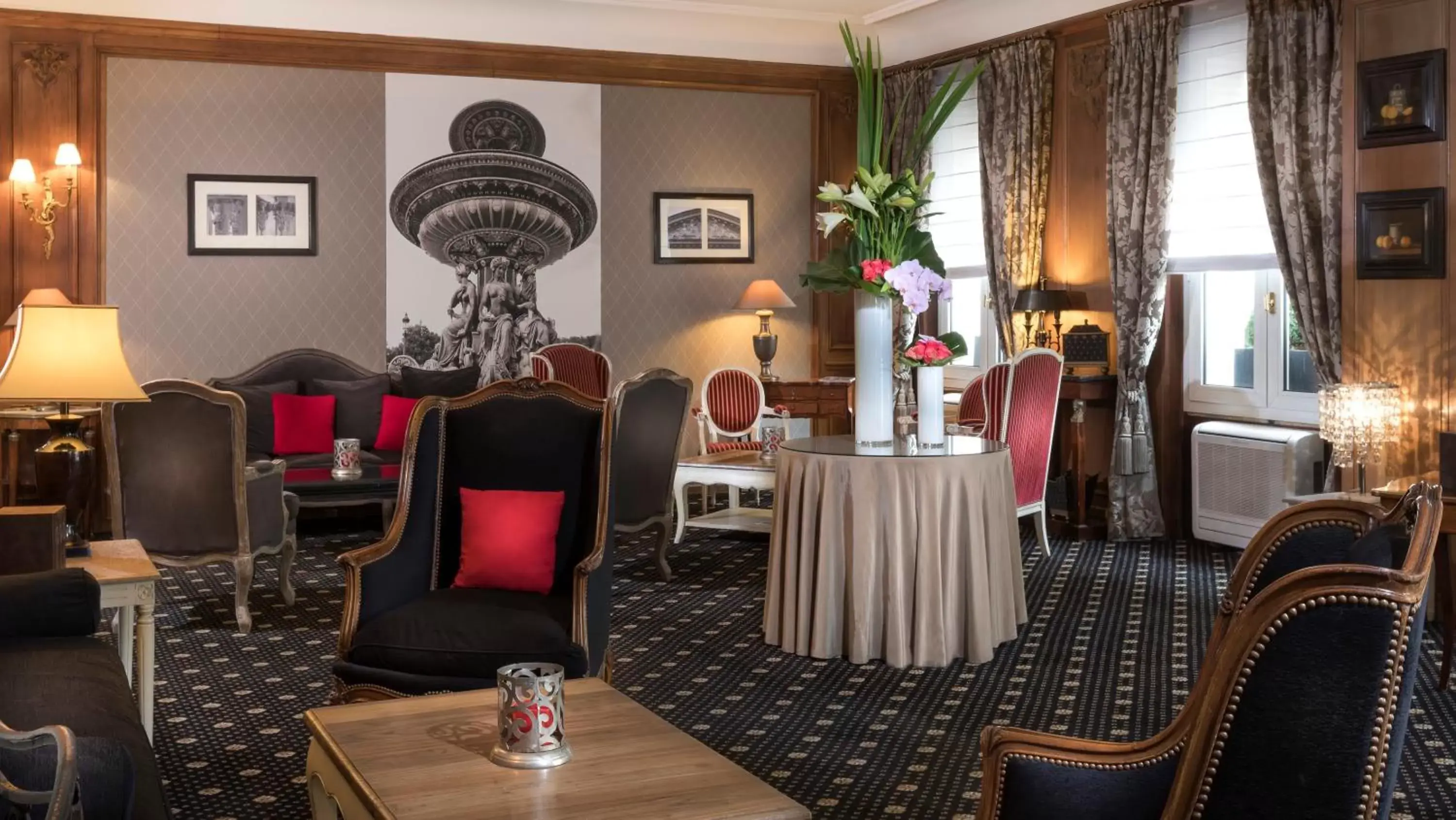 Lobby or reception in Hotel Claridge Paris