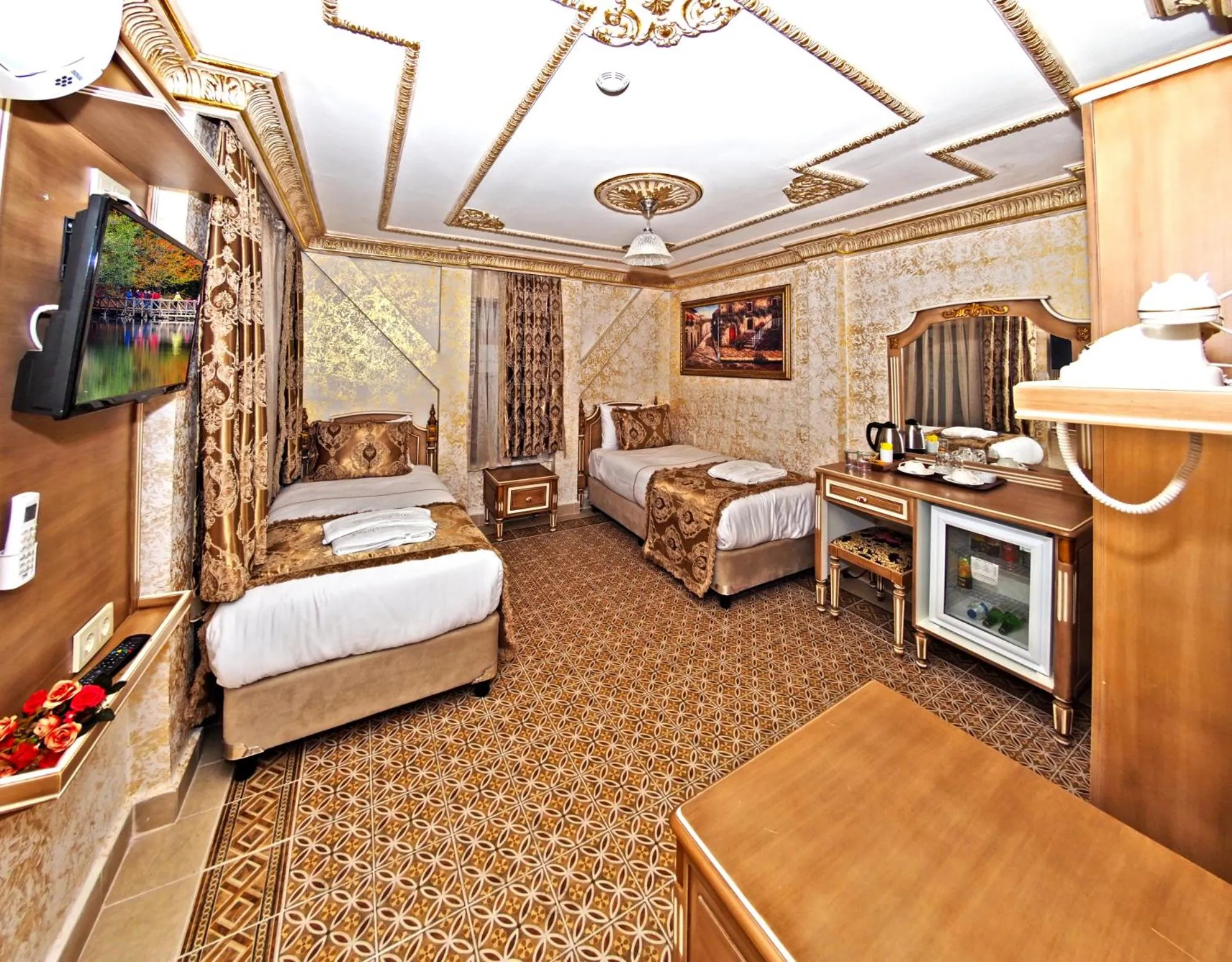 Photo of the whole room, Bed in Glamour Classic Hotel Istanbul Sirkeci