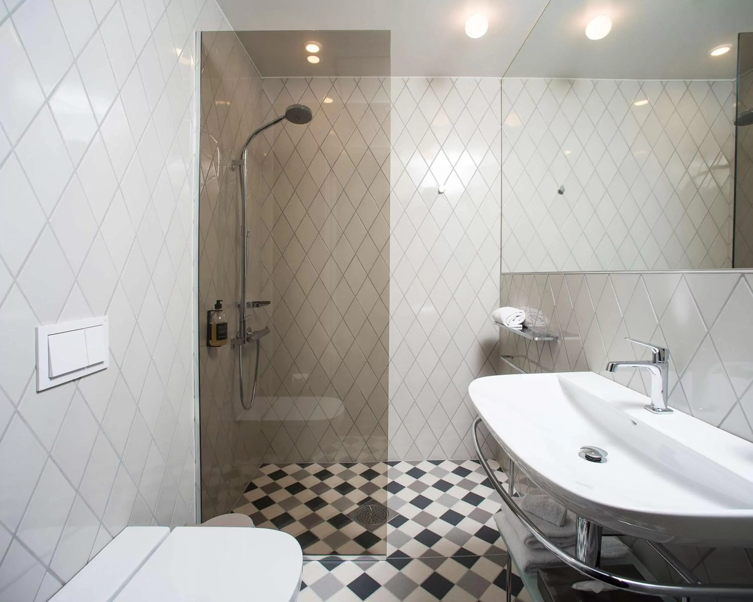 Bathroom in Bergen Børs Hotel