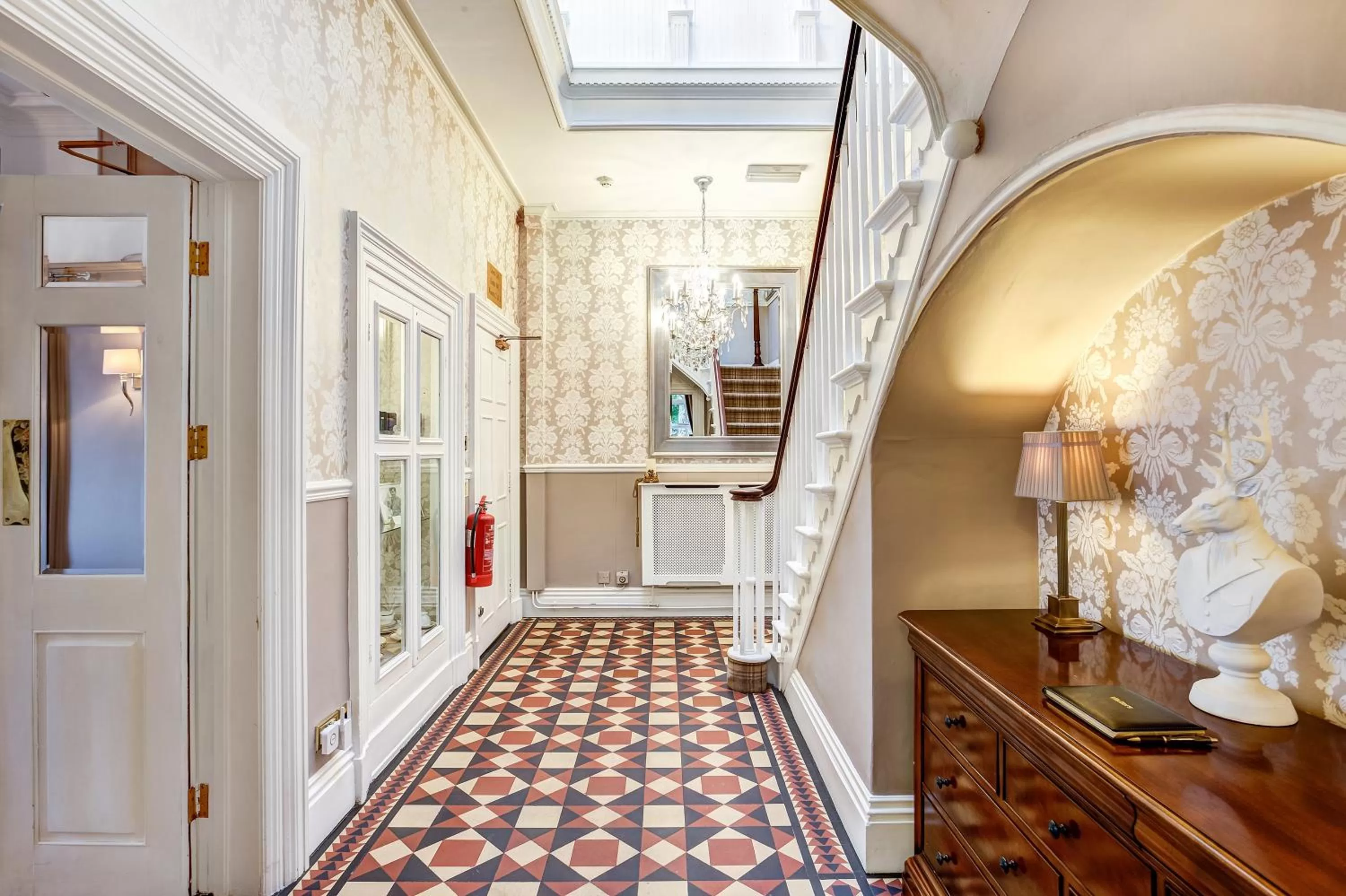 Alexandra Court Hotel