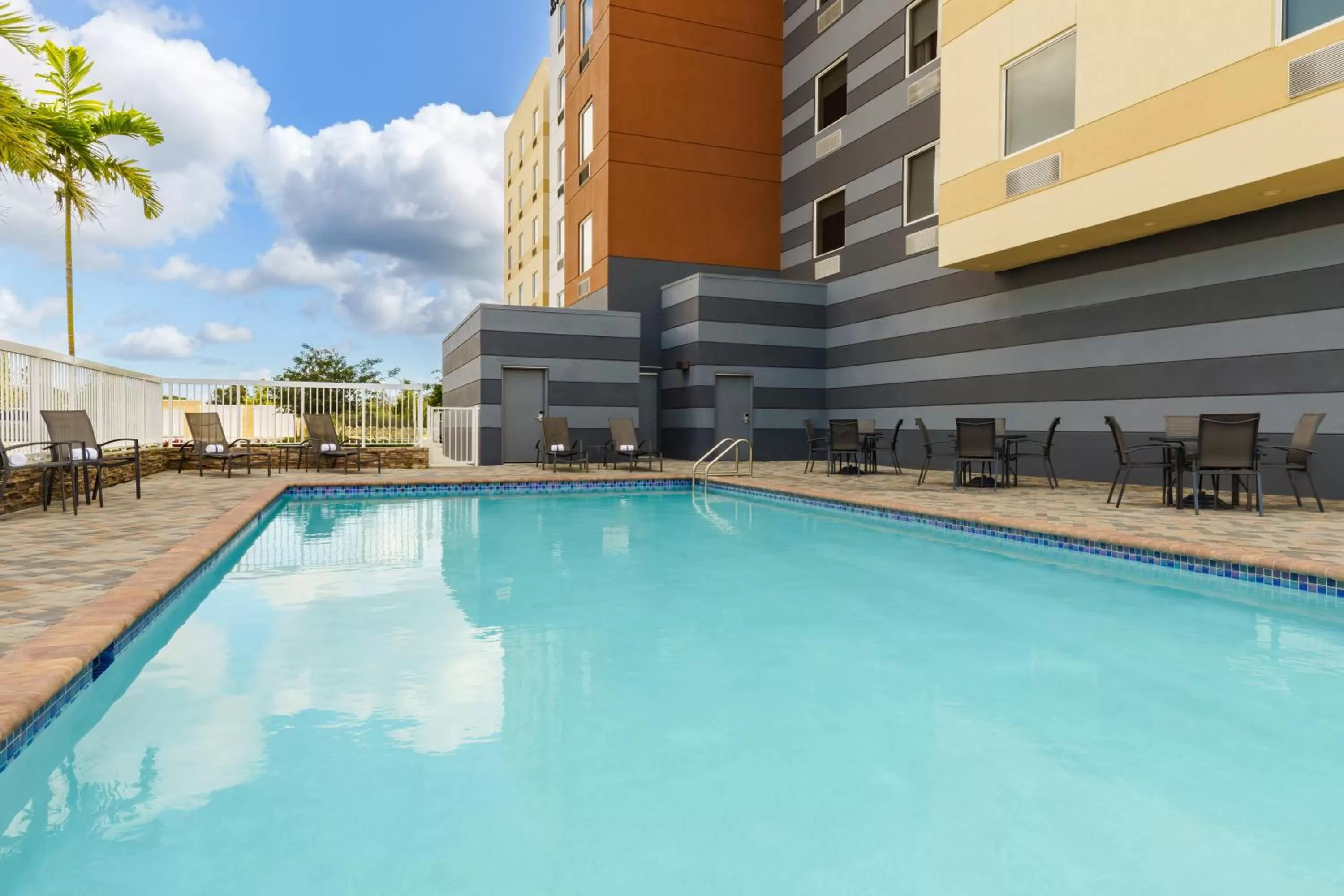 Swimming pool in Fairfield Inn & Suites Homestead Florida City