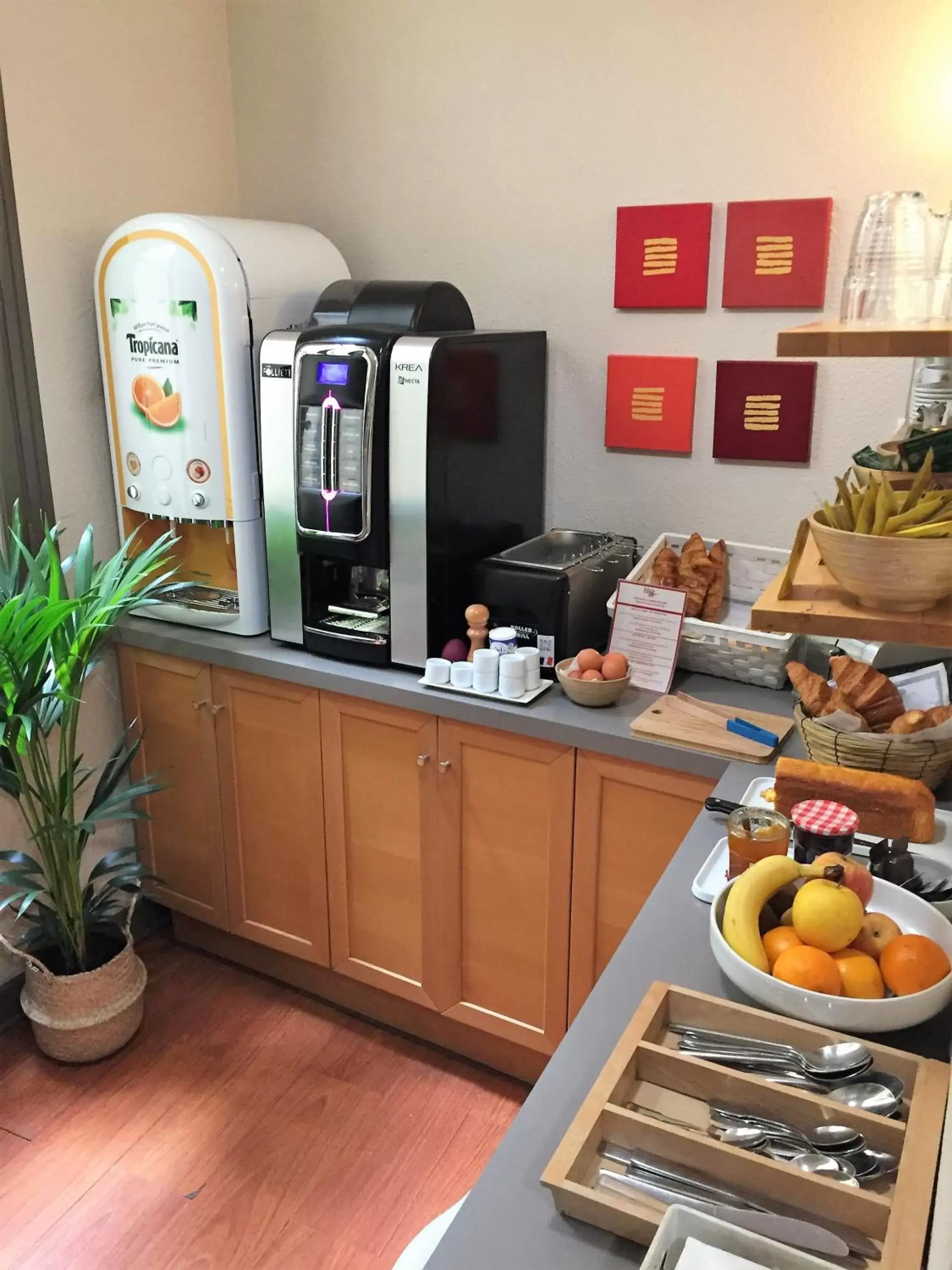 Breakfast in Hotel Gambetta Breakfast in Hotel Gambetta