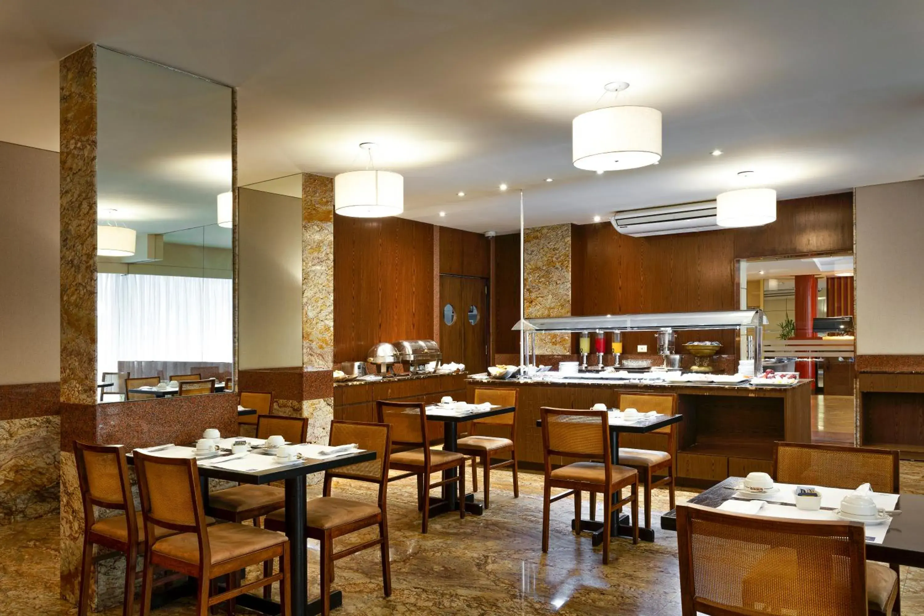 Restaurant/places to eat in Windsor Palace Copacabana Restaurant/places to eat in Windsor Palace Copacabana